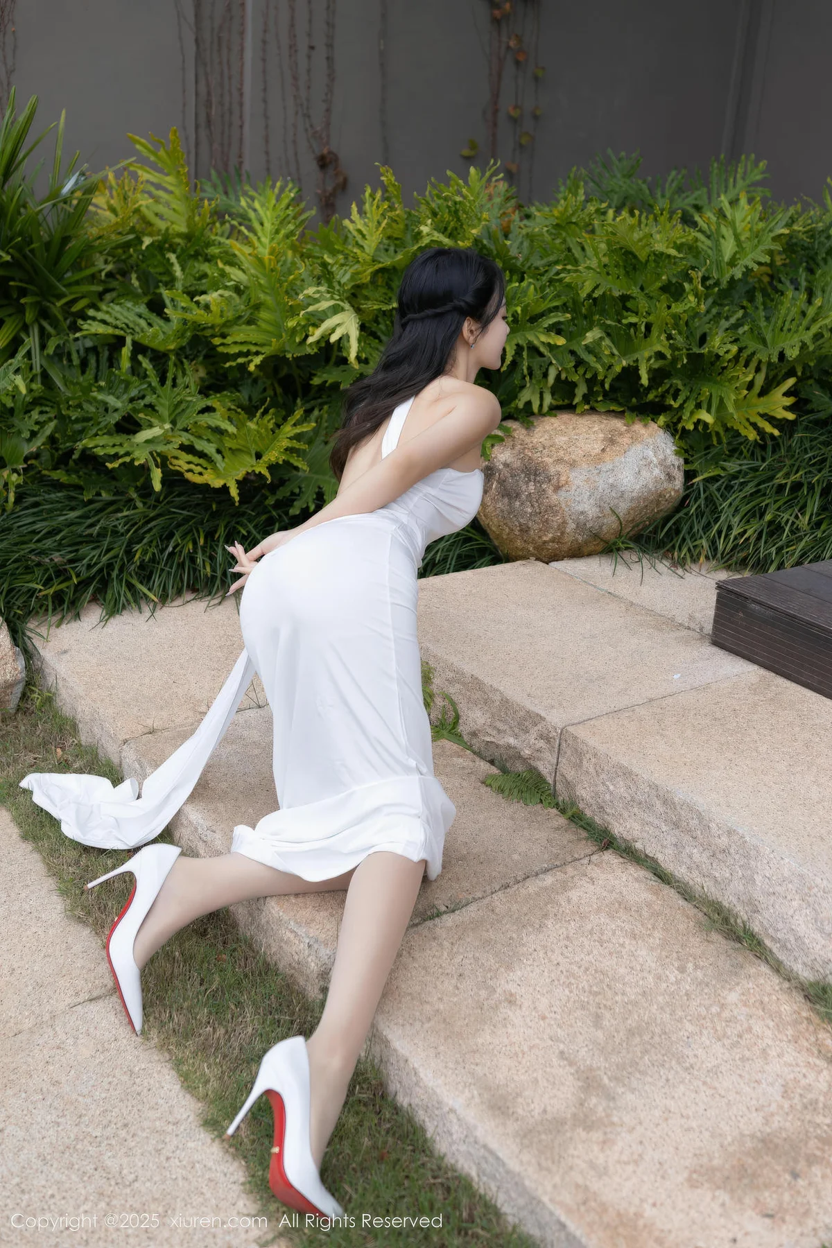 XiuRen 秀人 No.11109 唐安琪 白色长裙诱人肉色丝袜 - 10