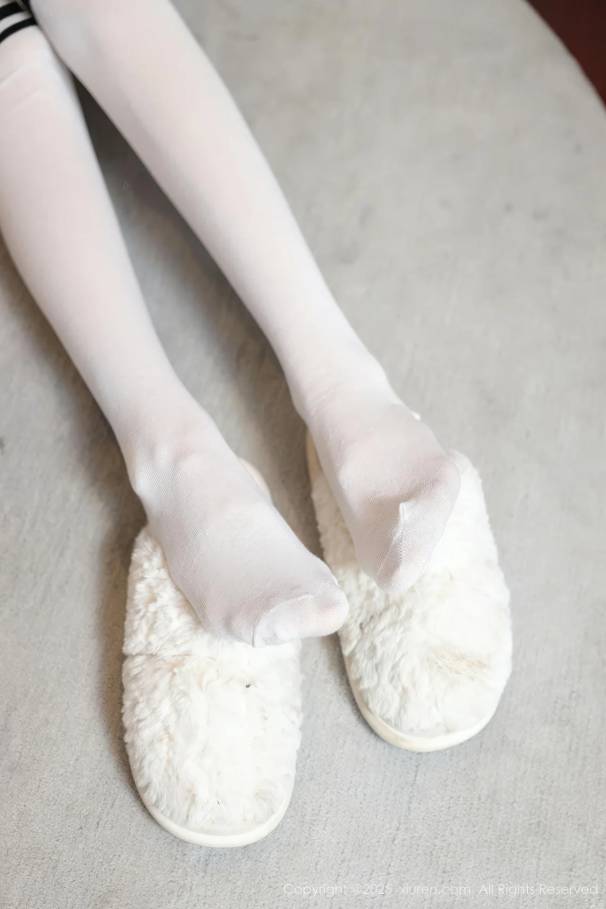 XiuRen 秀人 No.11110 许微微呀 白色T恤性感诱人丝袜 - 10