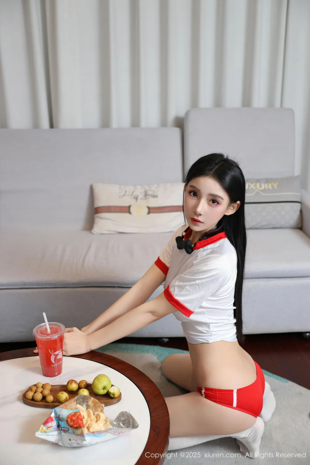 XiuRen 秀人 No.11110 许微微呀 白色T恤性感诱人丝袜 - 6