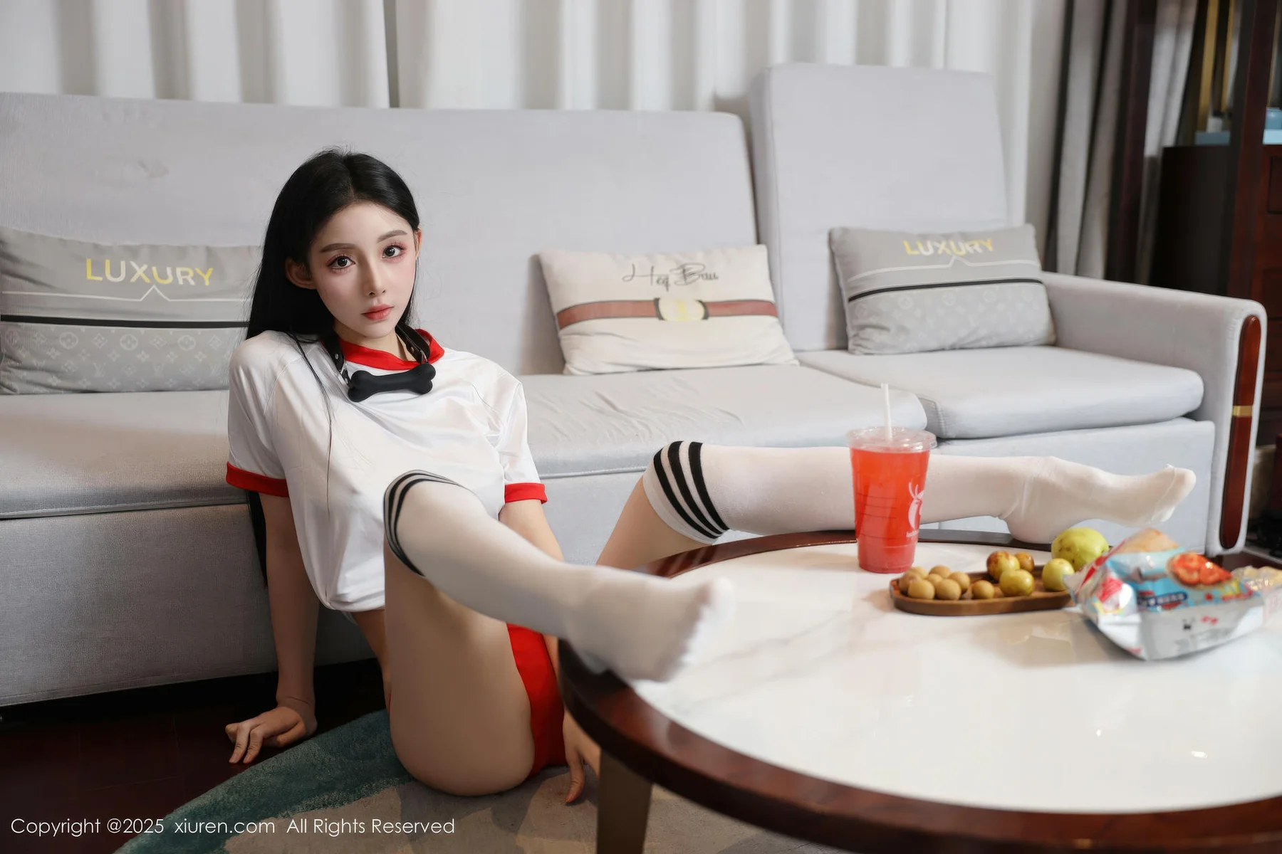 XiuRen 秀人 No.11110 许微微呀 白色T恤性感诱人丝袜 - 8