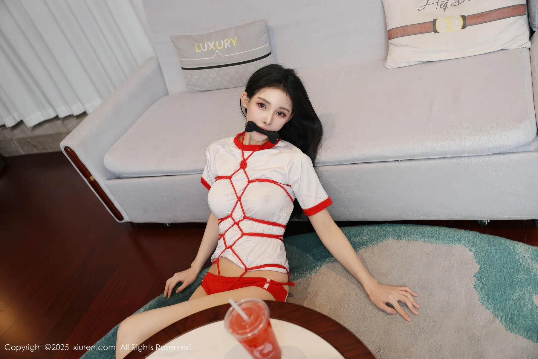 XiuRen 秀人 No.11110 许微微呀 白色T恤性感诱人丝袜 - 8