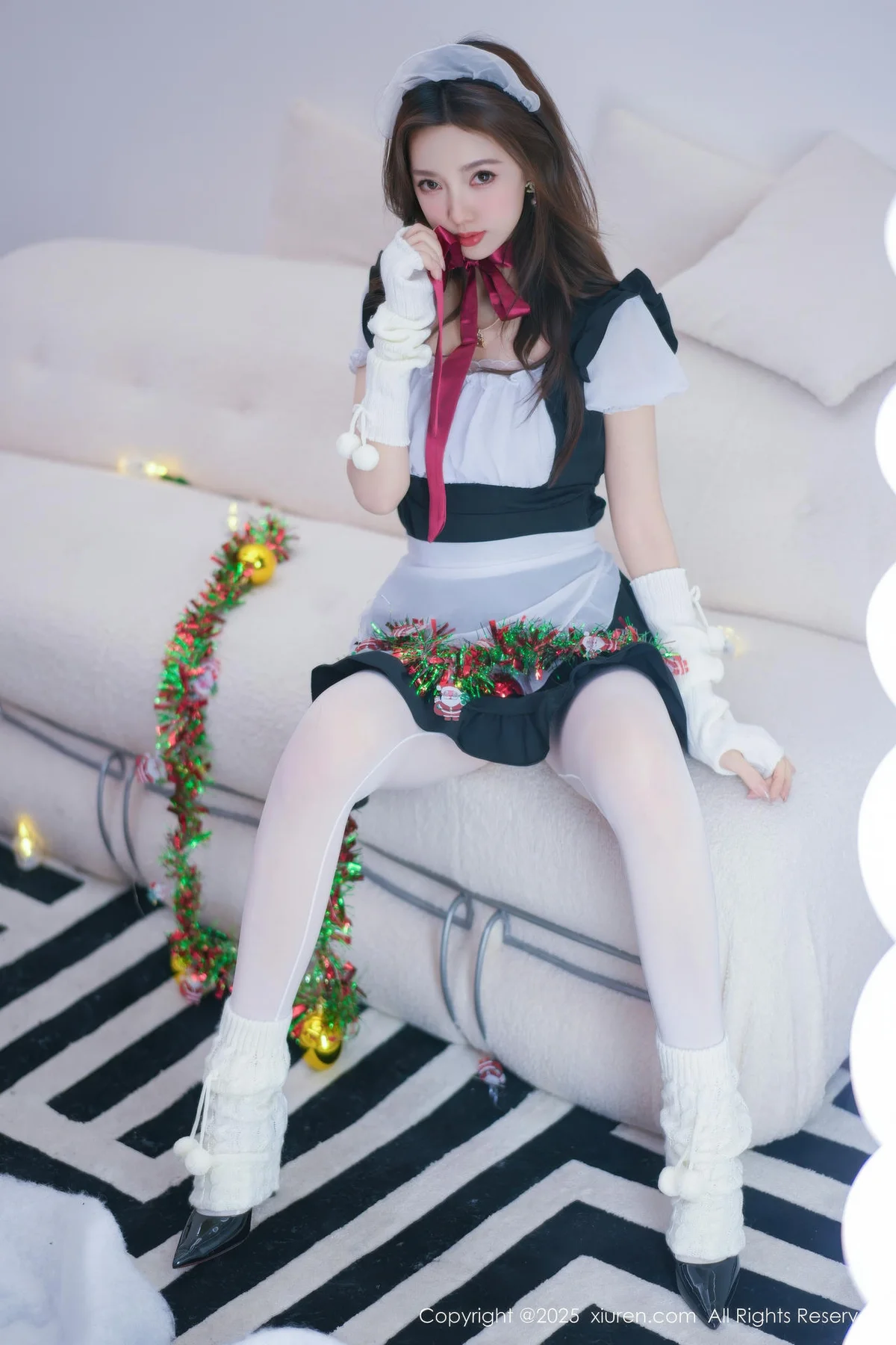 XiuRen 秀人 No.11152 Twins桃桃 性感女仆装扮 - 4