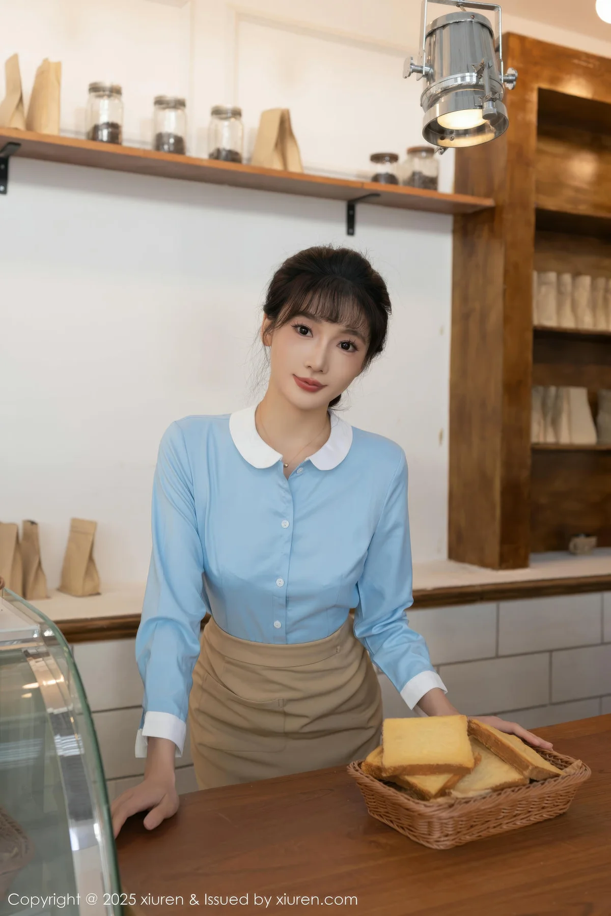 XiuRen 秀人 No.11159 陆萱萱 杏色短裙白色蕾丝 - 2