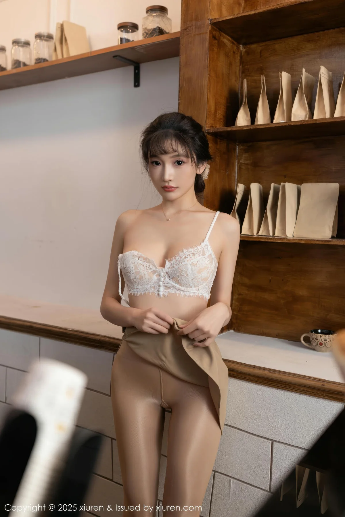 XiuRen 秀人 No.11159 陆萱萱 杏色短裙白色蕾丝 - 7