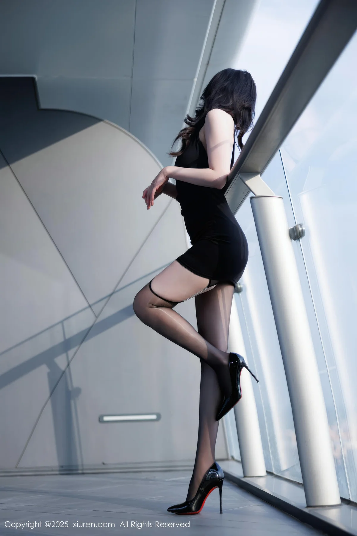 XiuRen 秀人 No.11167 心玥 黑色连衣短裙 - 8