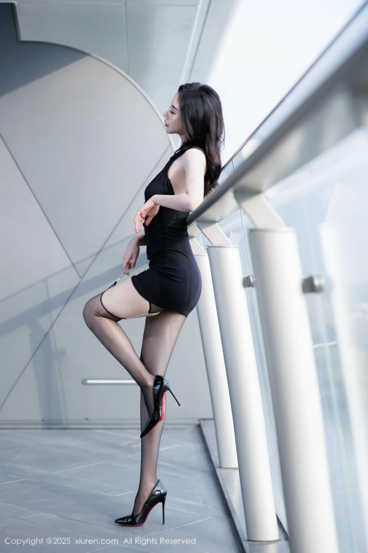 XiuRen 秀人 No.11167 心玥 黑色连衣短裙 - 3