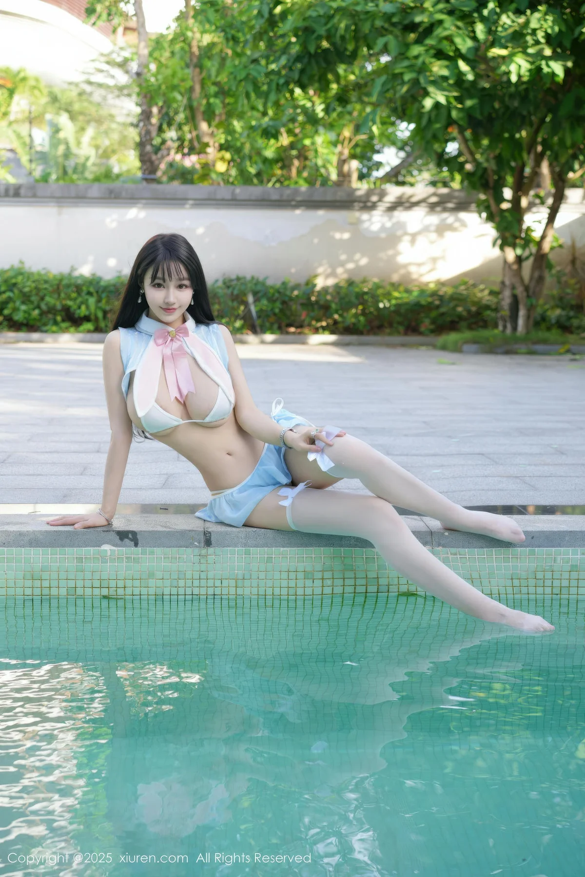 XiuRen 秀人 No.11170 心上可Flora 蓝色泳衣白色丝袜 - 1