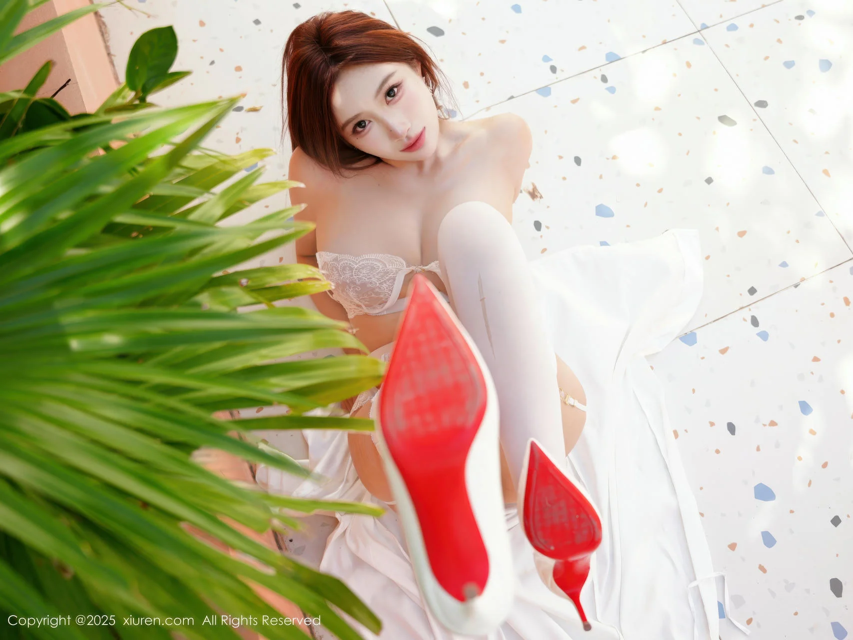 XiuRen 秀人 No.11185 金允希Yuki 白色情趣内衣白色丝袜 - 6