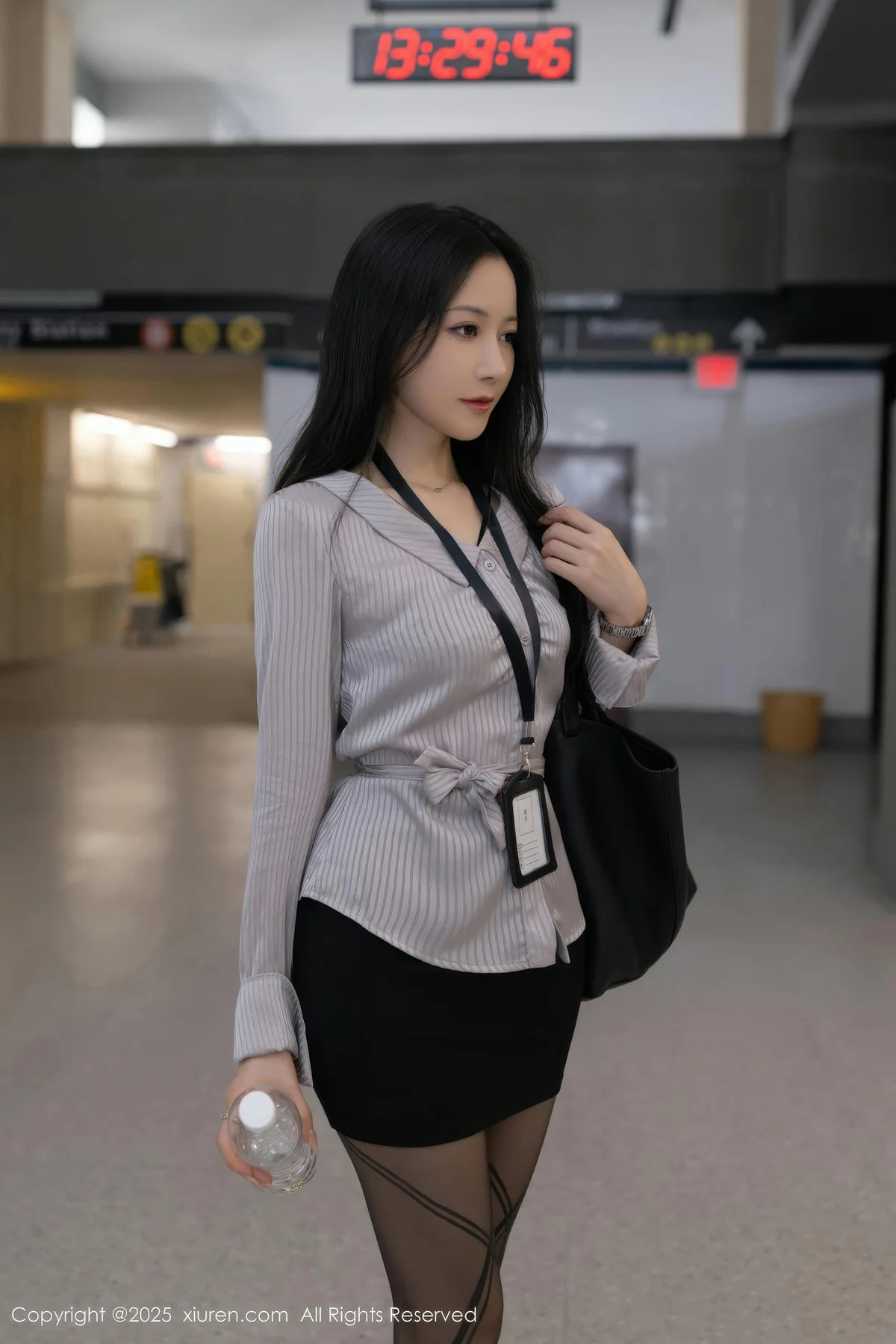 XiuRen 秀人 No.11186 鱼子酱Fish 性感OL服饰婀娜动人身段 - 5