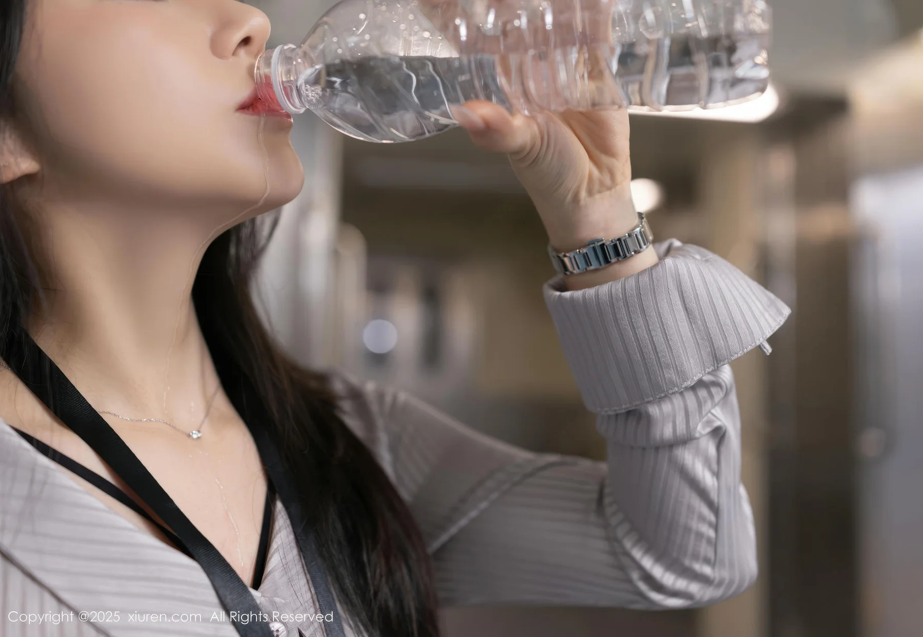 XiuRen 秀人 No.11186 鱼子酱Fish 性感OL服饰婀娜动人身段 - 6