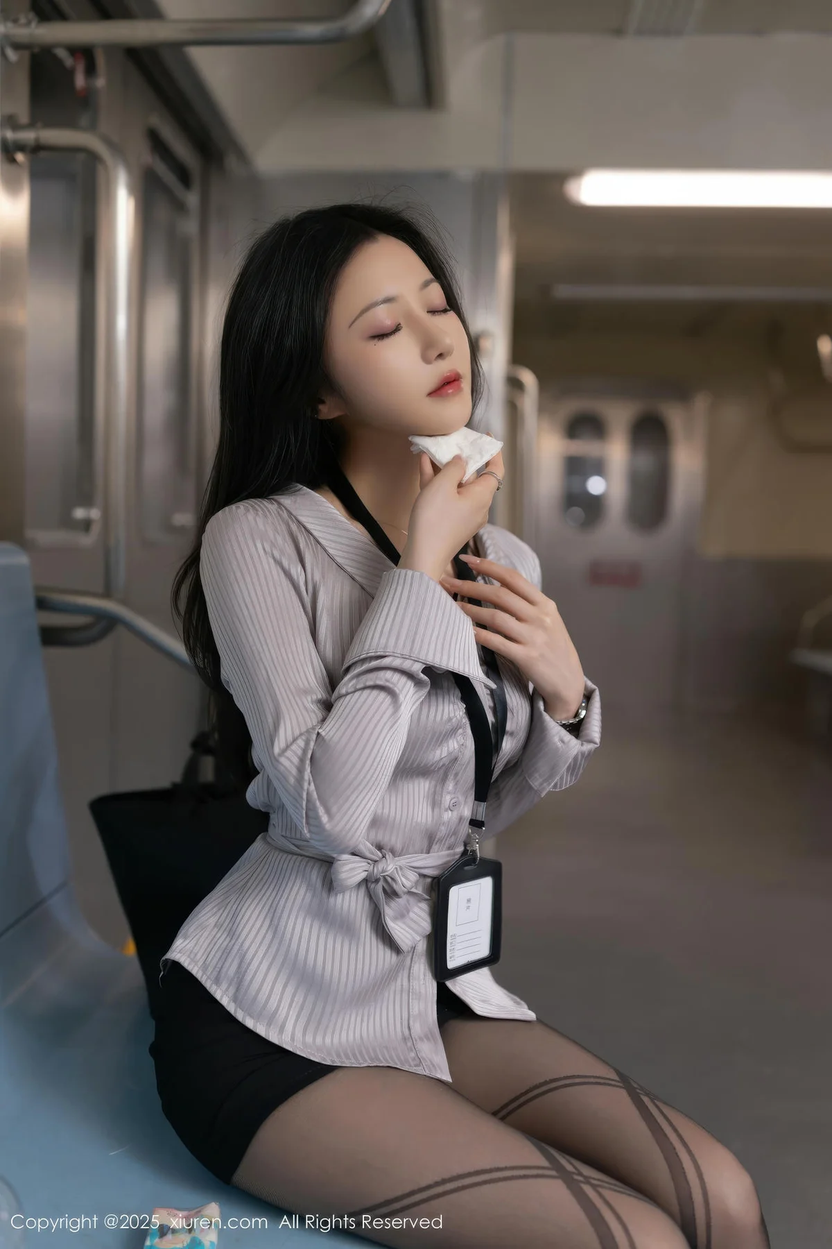 XiuRen 秀人 No.11186 鱼子酱Fish 性感OL服饰婀娜动人身段 - 8