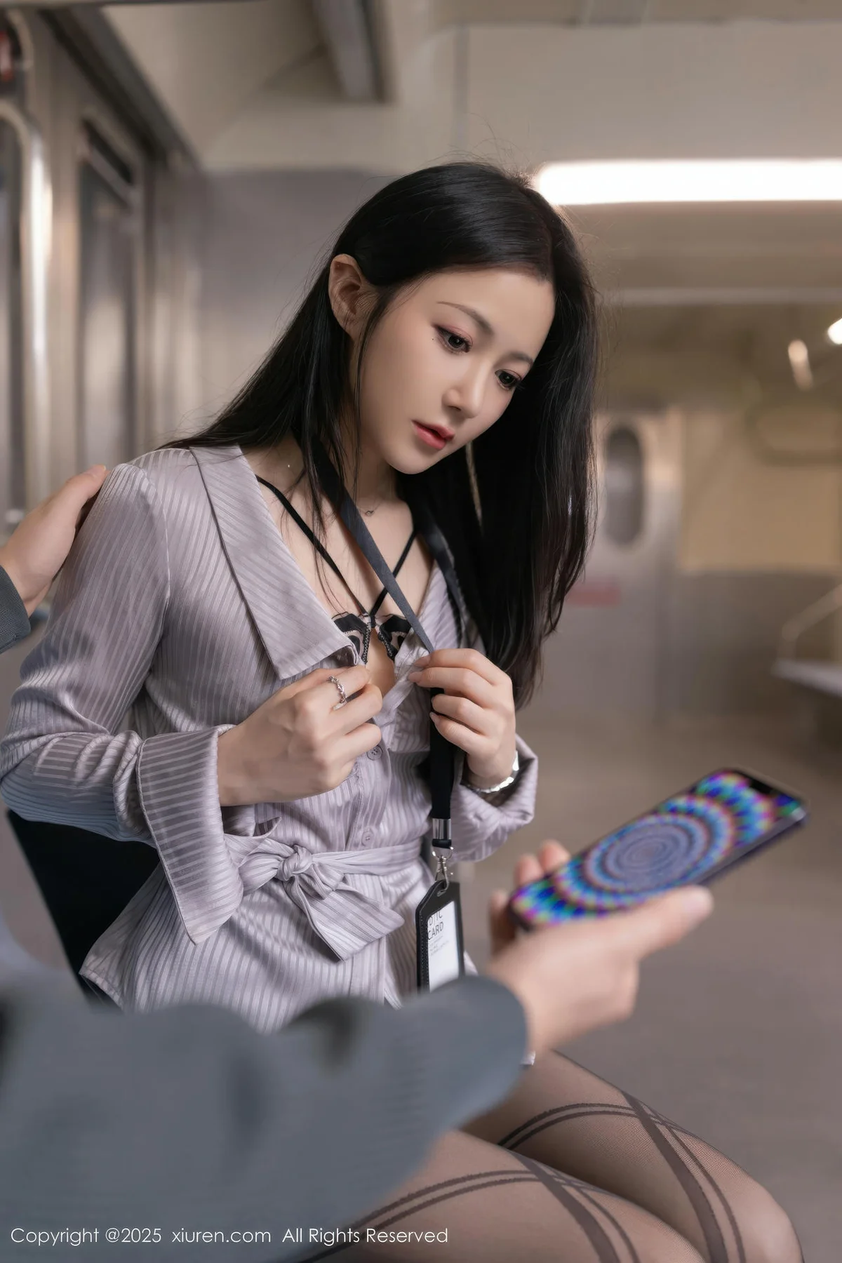 XiuRen 秀人 No.11186 鱼子酱Fish 性感OL服饰婀娜动人身段 - 3