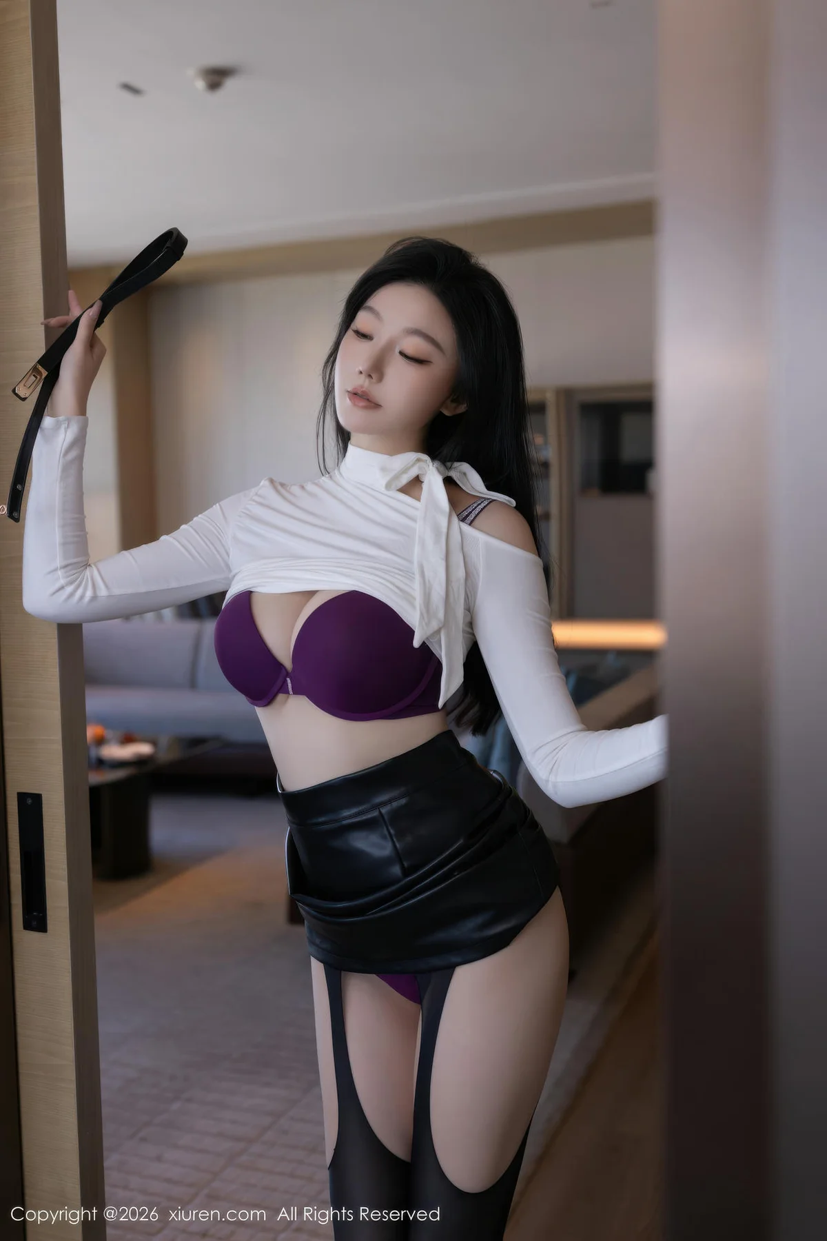XiuRen 秀人 No.11201 安然anran 黑色皮裙黑丝长腿 - 1