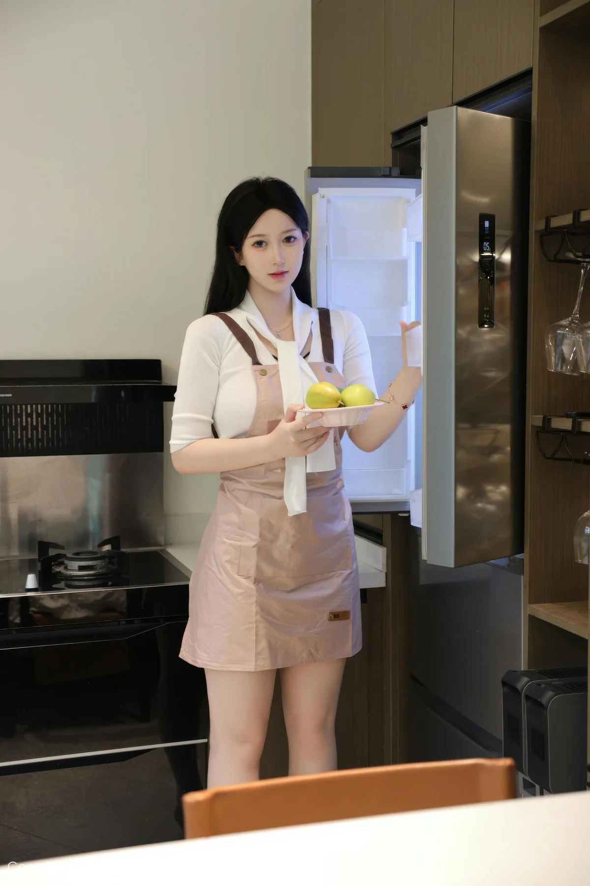 XiuRen 秀人 No.11207 奶思兔巨乳首套写真紫色包臀裙 - 2