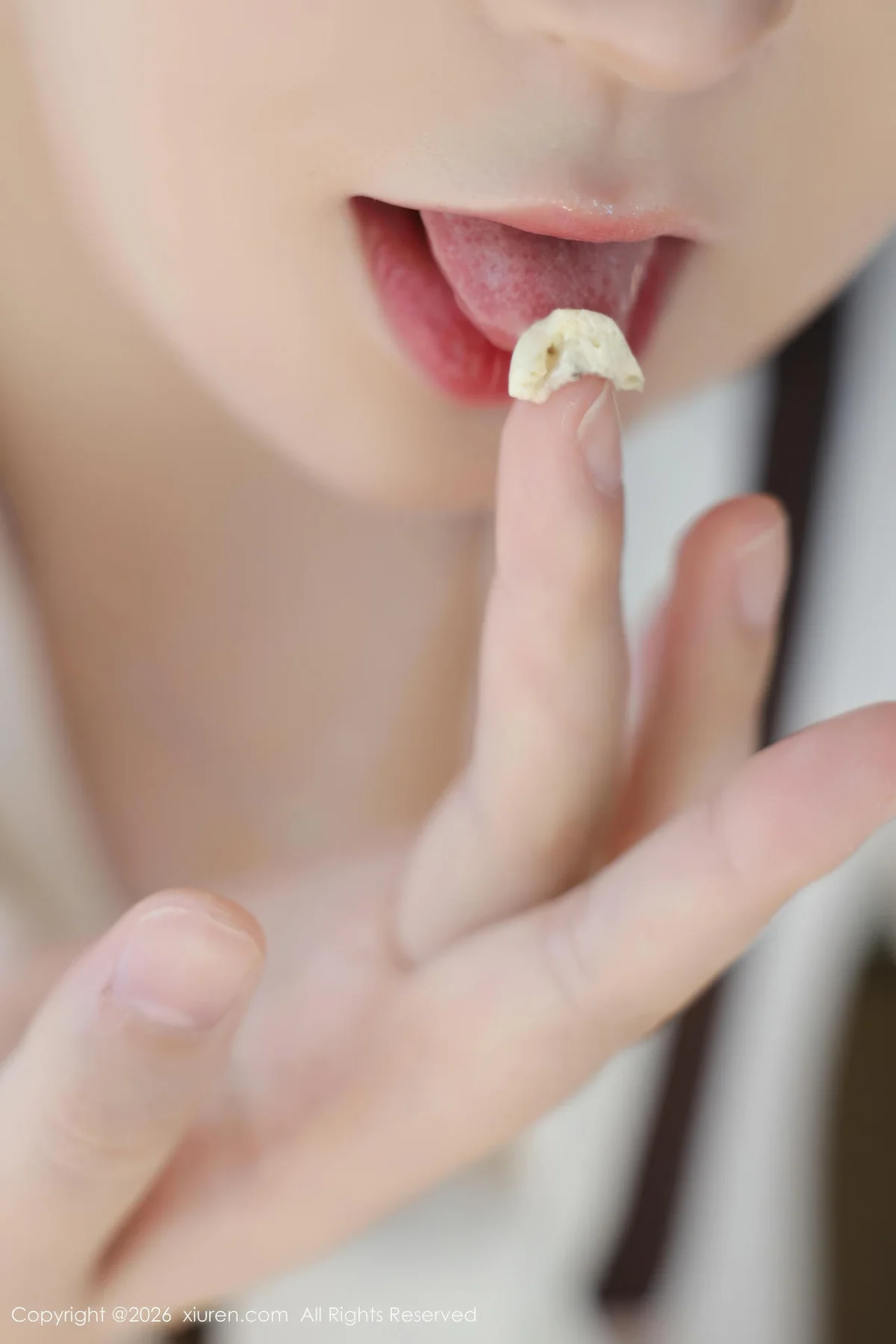 XiuRen 秀人 No.11207 奶思兔巨乳首套写真紫色包臀裙 - 3