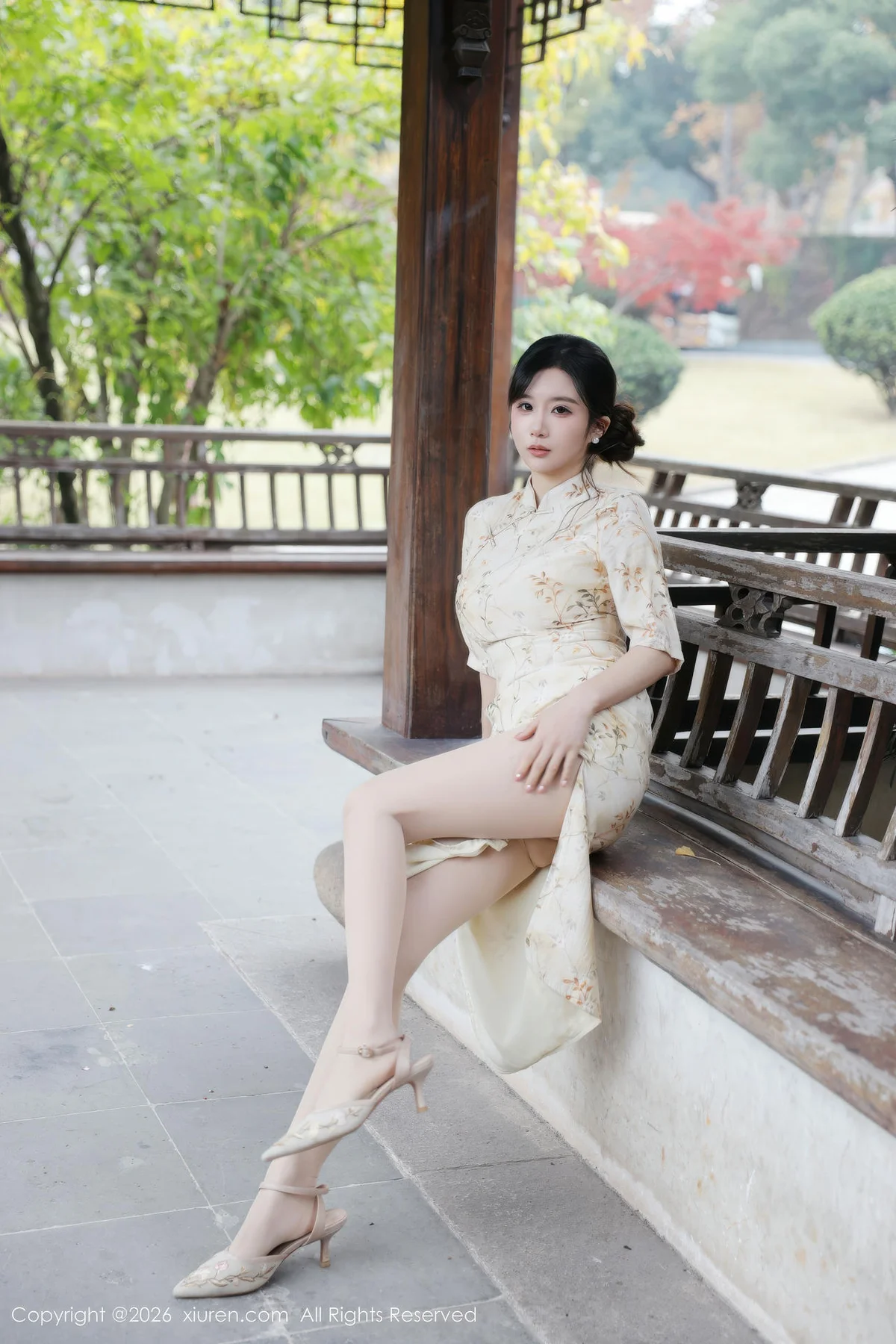 XiuRen 秀人 No.11214 小肉肉咪 浅黄色旗袍户外 - 9