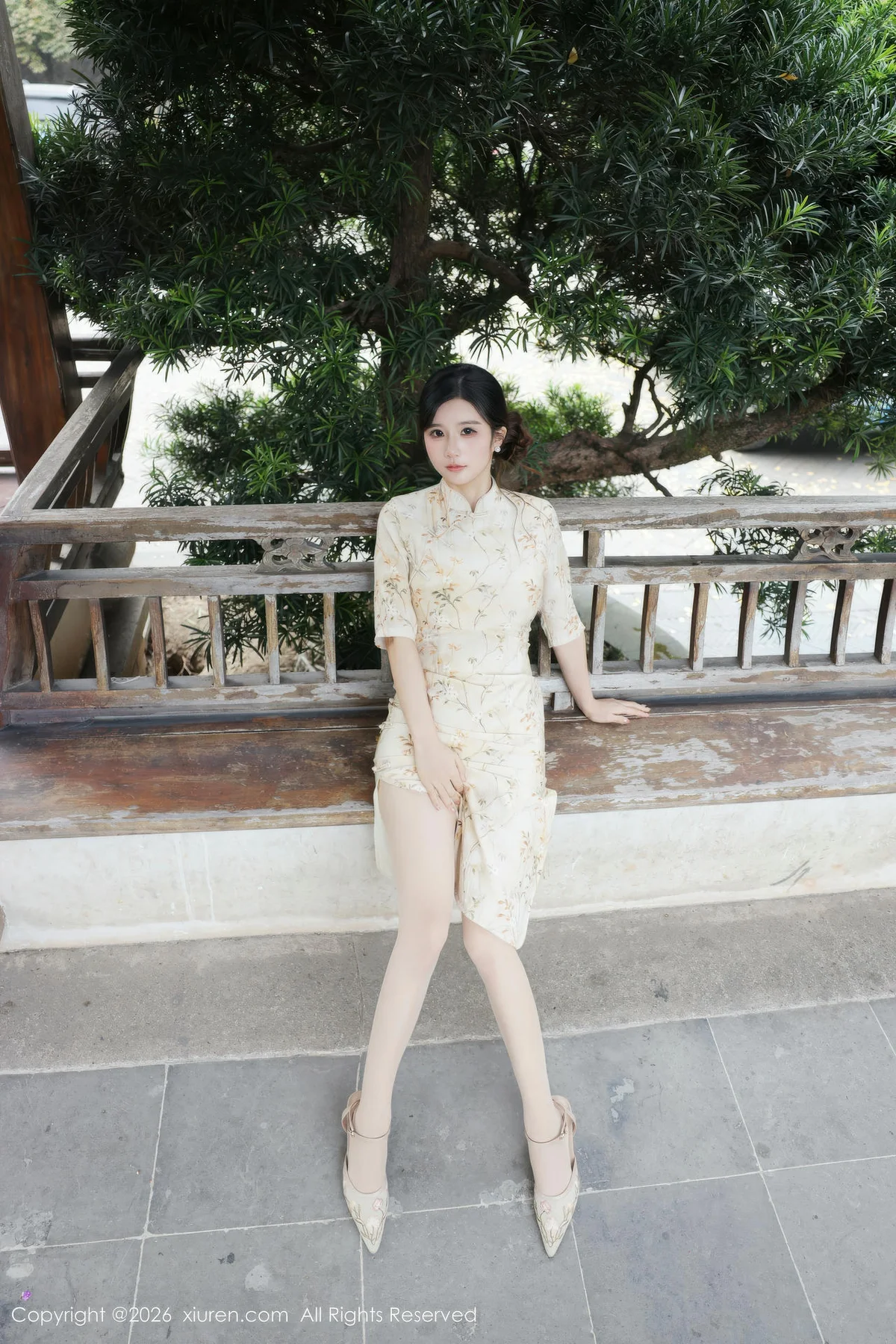 XiuRen 秀人 No.11214 小肉肉咪 浅黄色旗袍户外 - 3