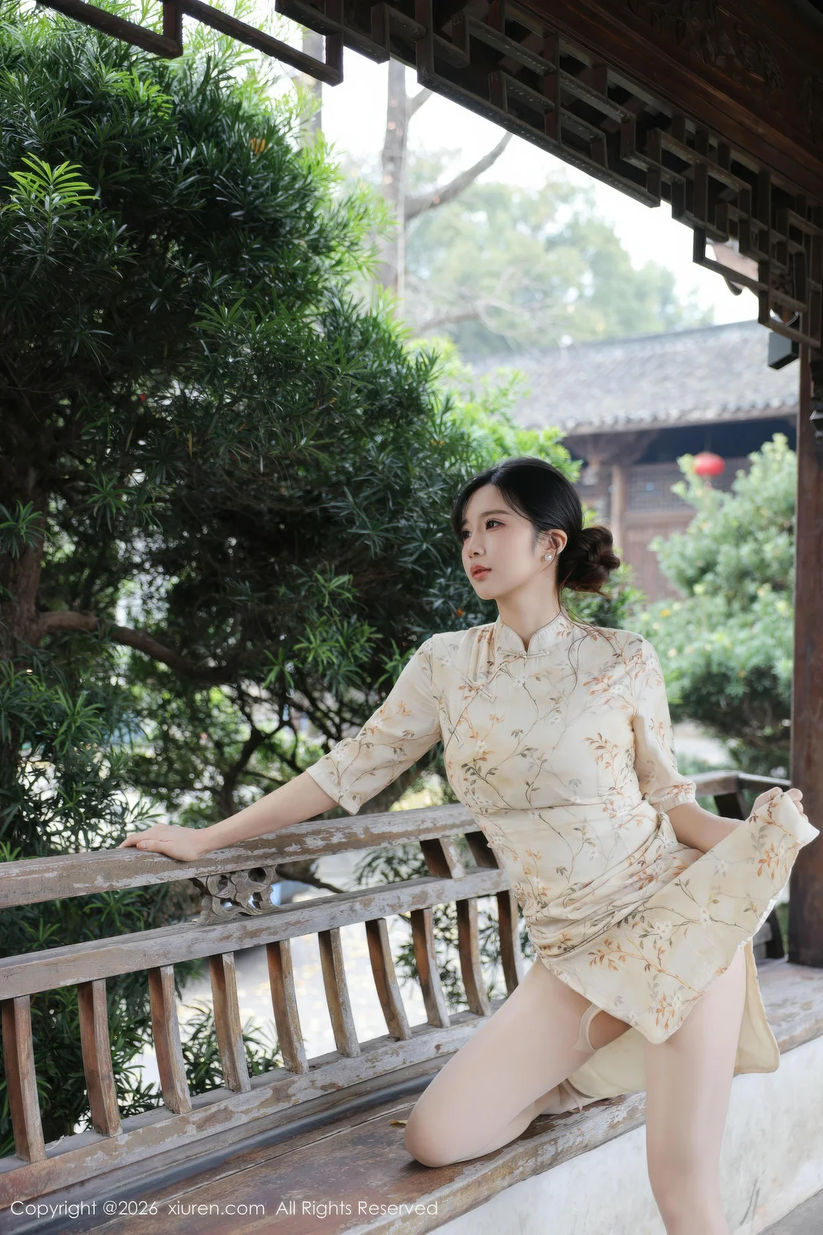 XiuRen 秀人 No.11214 小肉肉咪 浅黄色旗袍户外 - 6