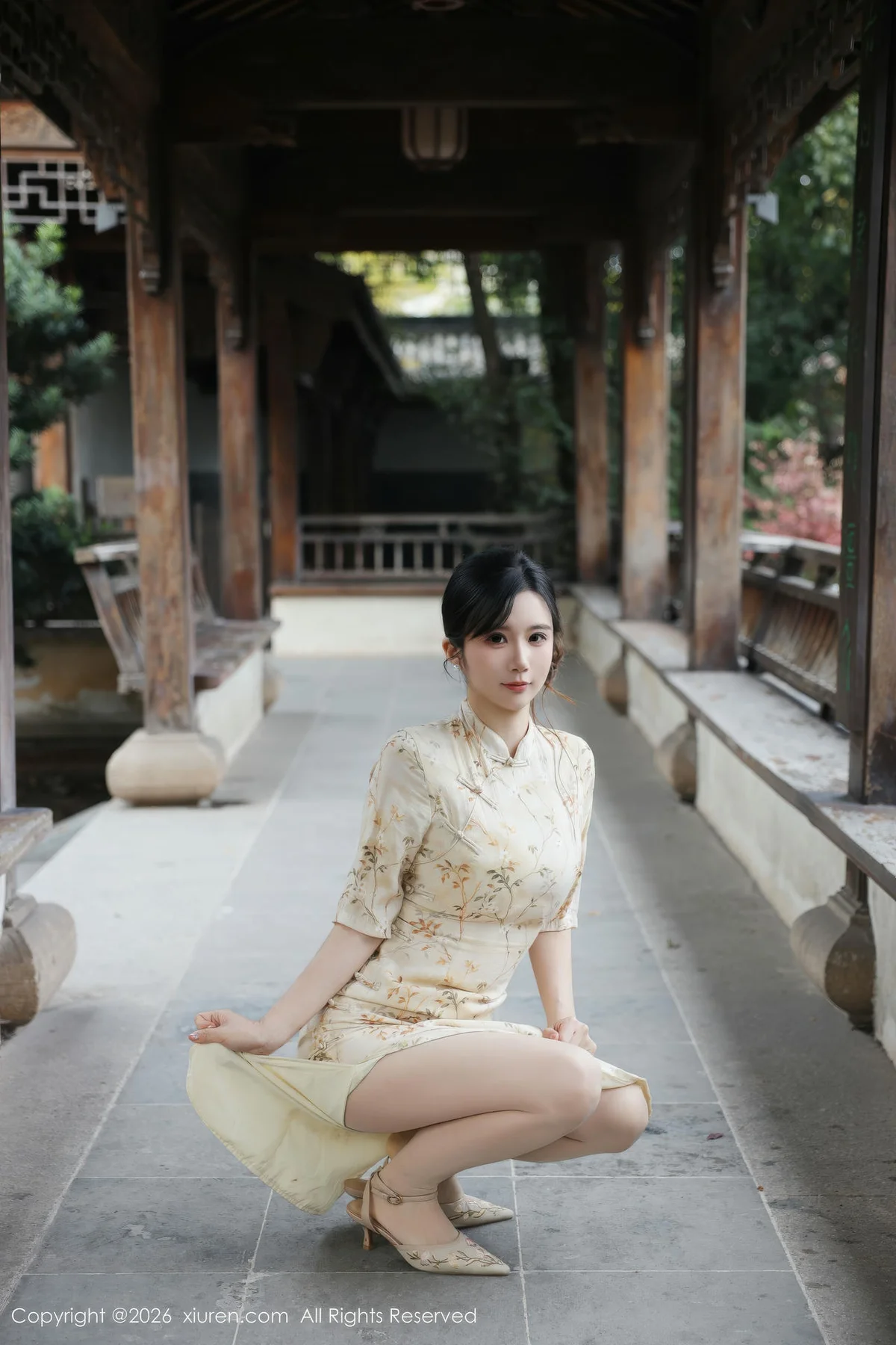 XiuRen 秀人 No.11214 小肉肉咪 浅黄色旗袍户外 - 10