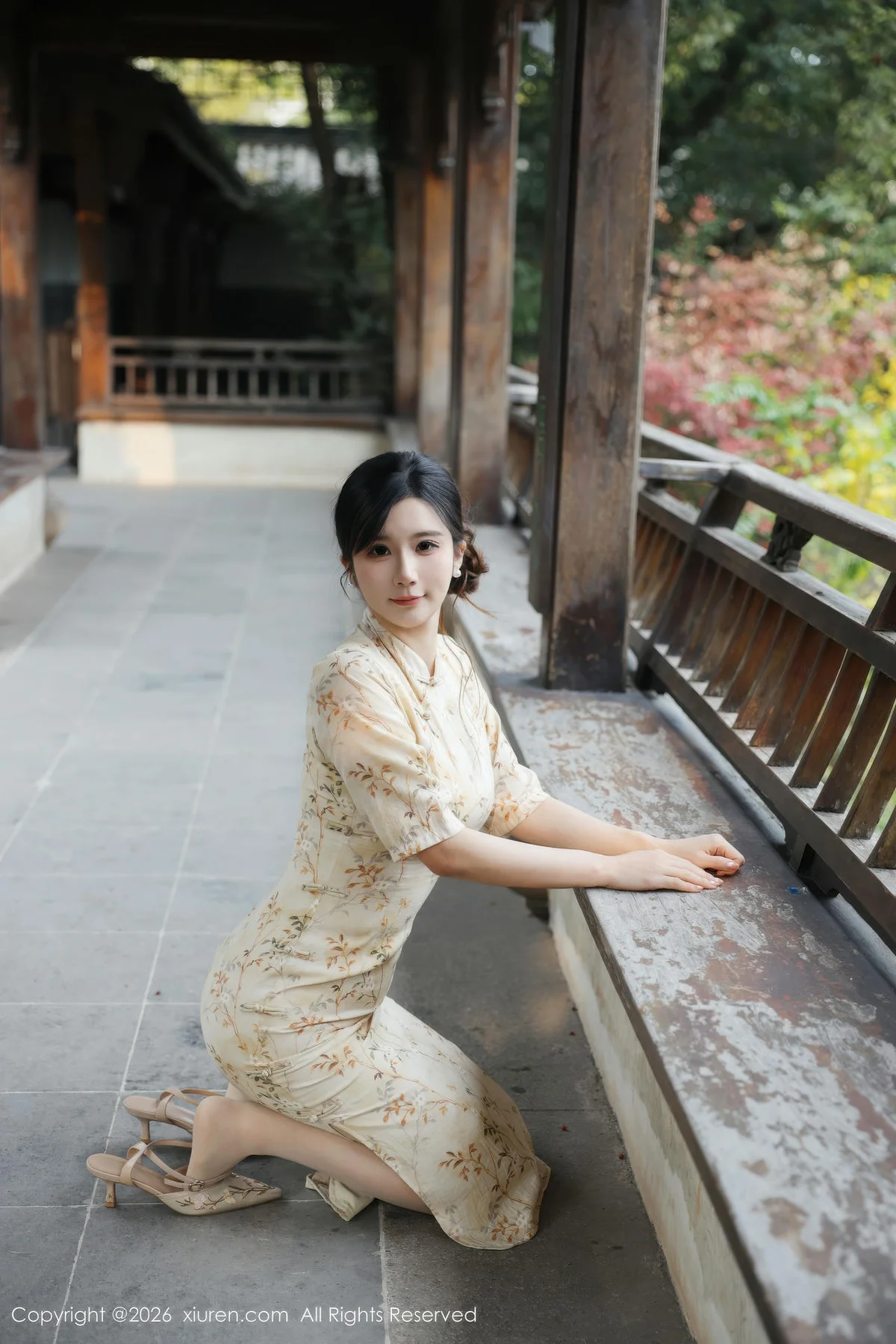 XiuRen 秀人 No.11214 小肉肉咪 浅黄色旗袍户外 - 4