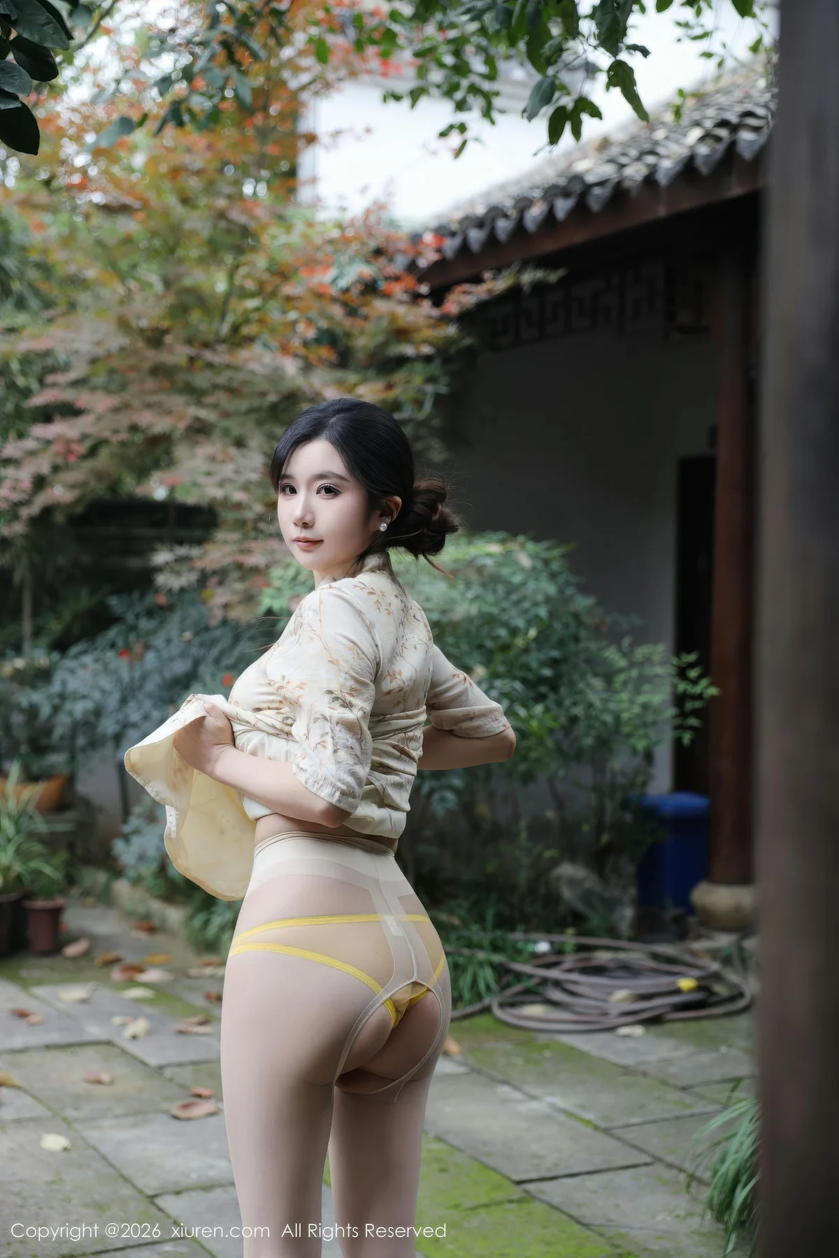 XiuRen 秀人 No.11214 小肉肉咪 浅黄色旗袍户外 - 8