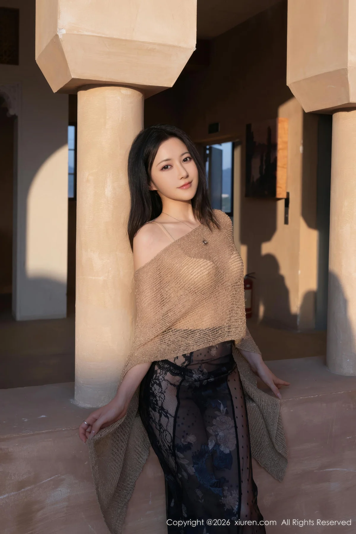 XiuRen 秀人 No.11217 鱼子酱Fish 黑色蕾丝裙天台美照旅拍 - 9