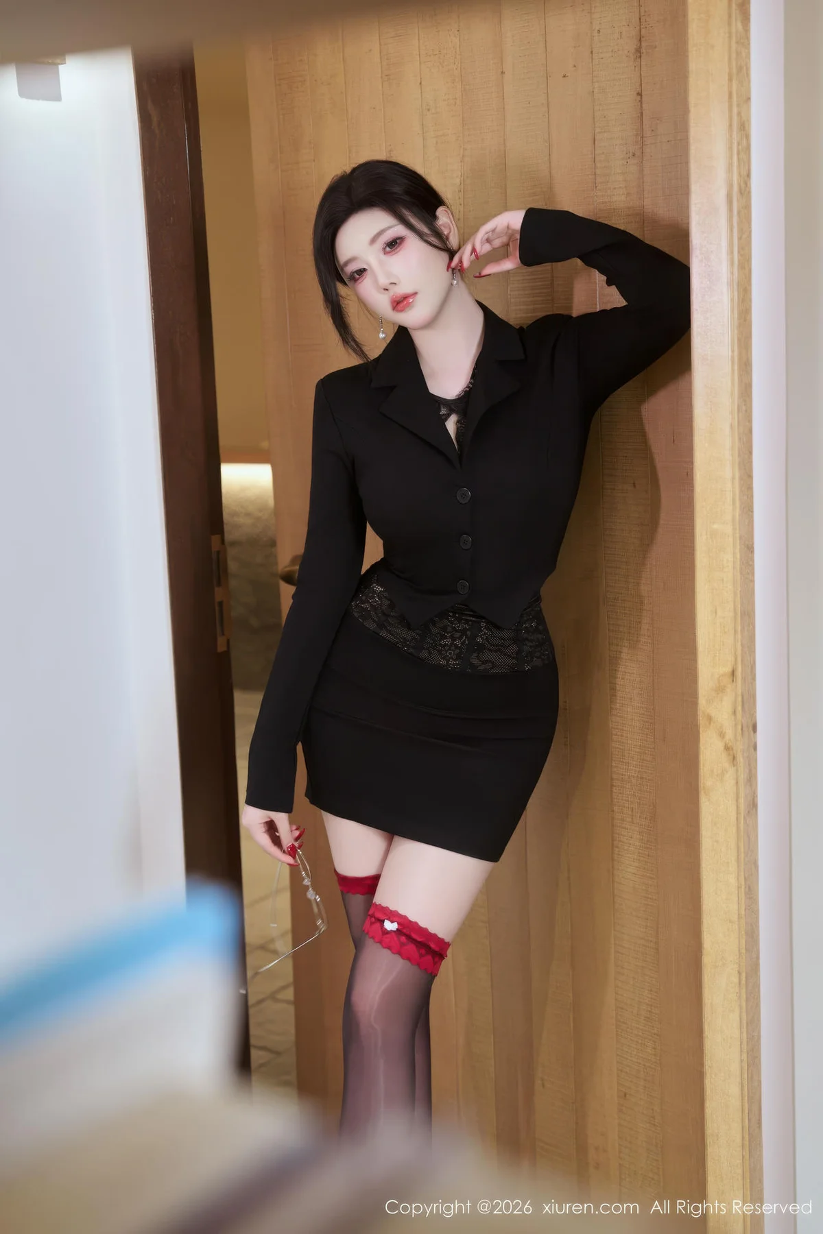 XiuRen 秀人 No.11230 杨晨晨黑色西服迷人身材 - 9