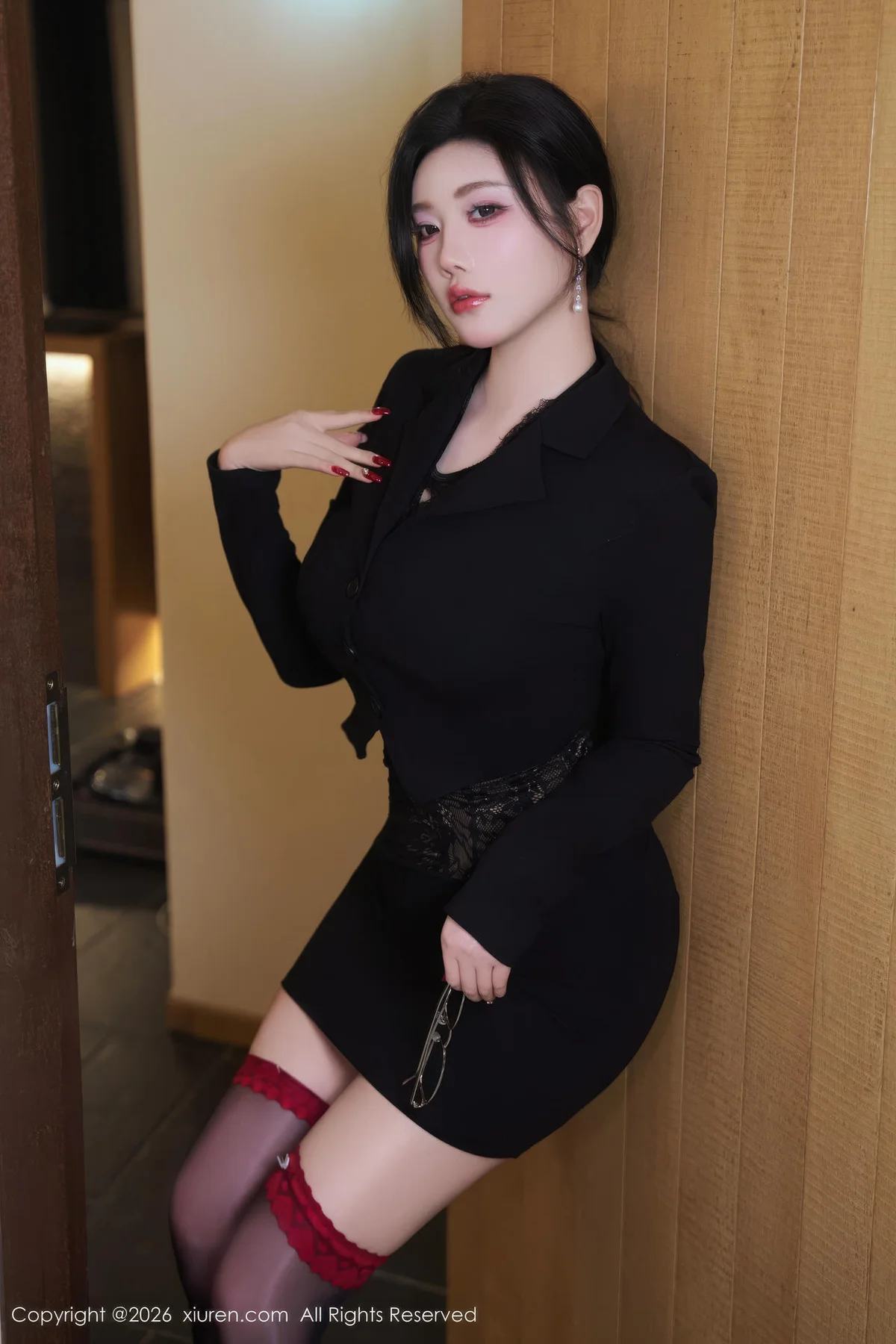 XiuRen 秀人 No.11230 杨晨晨黑色西服迷人身材 - 9