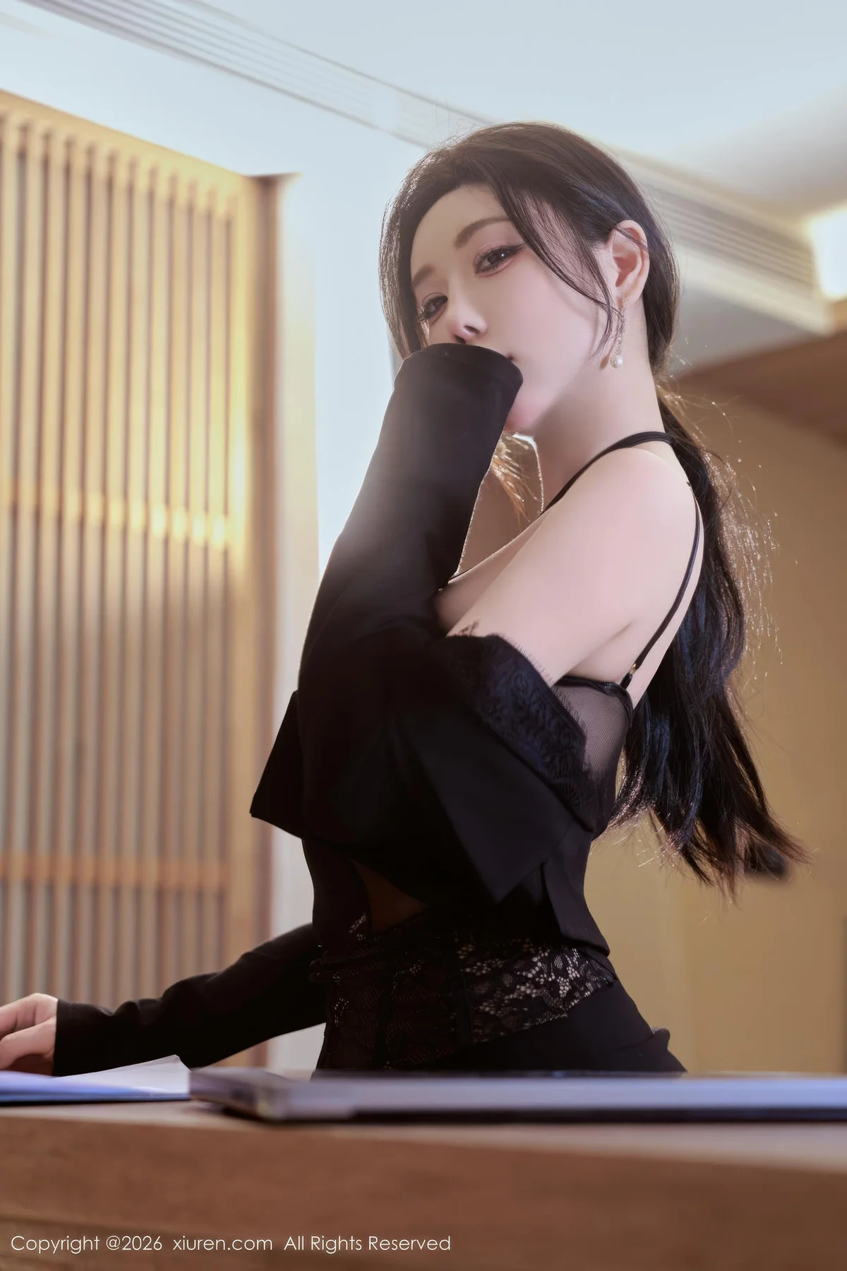 XiuRen 秀人 No.11230 杨晨晨黑色西服迷人身材 - 4