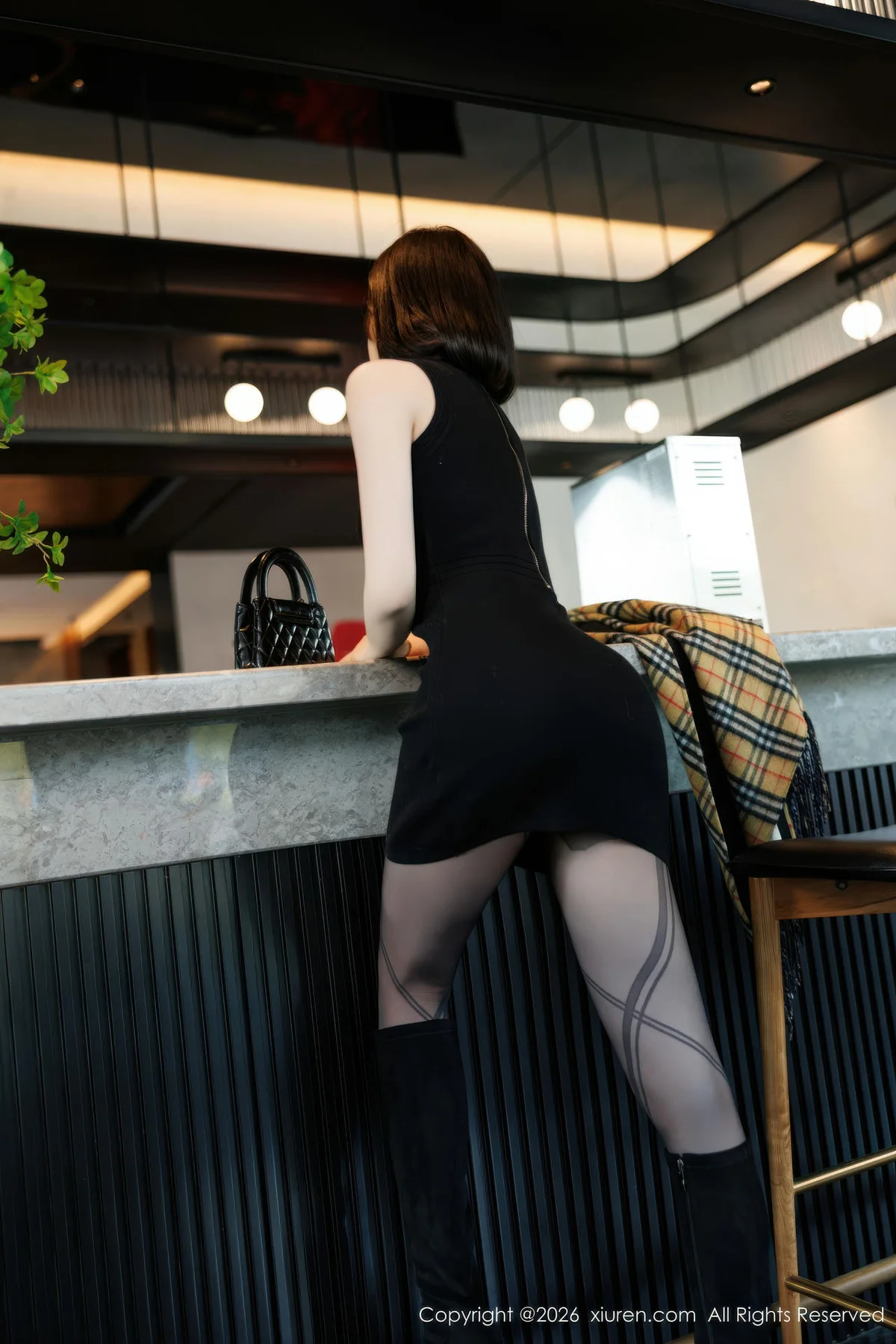 XiuRen 秀人 No.11252 莉芝荔枝 黑色连衣短裙 - 2