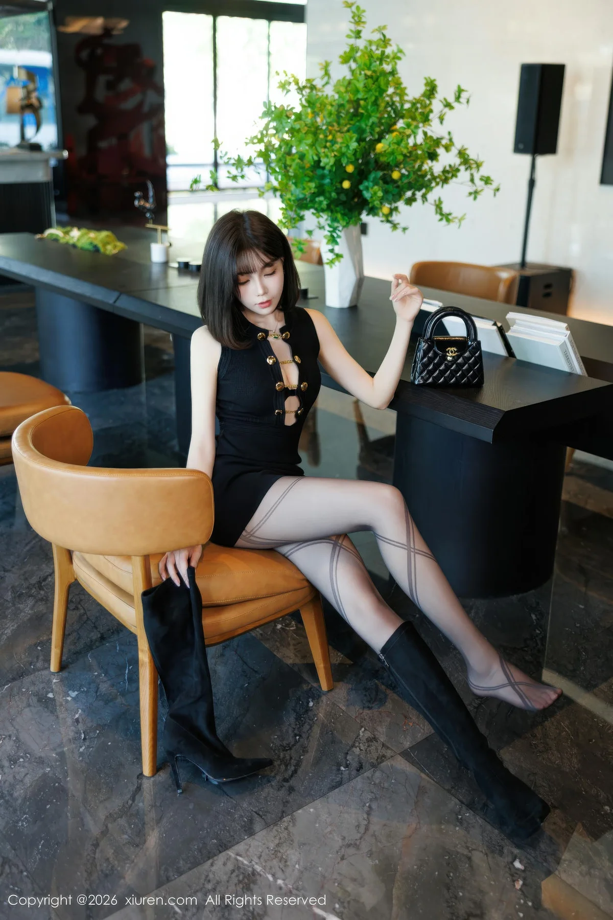 XiuRen 秀人 No.11252 莉芝荔枝 黑色连衣短裙 - 2