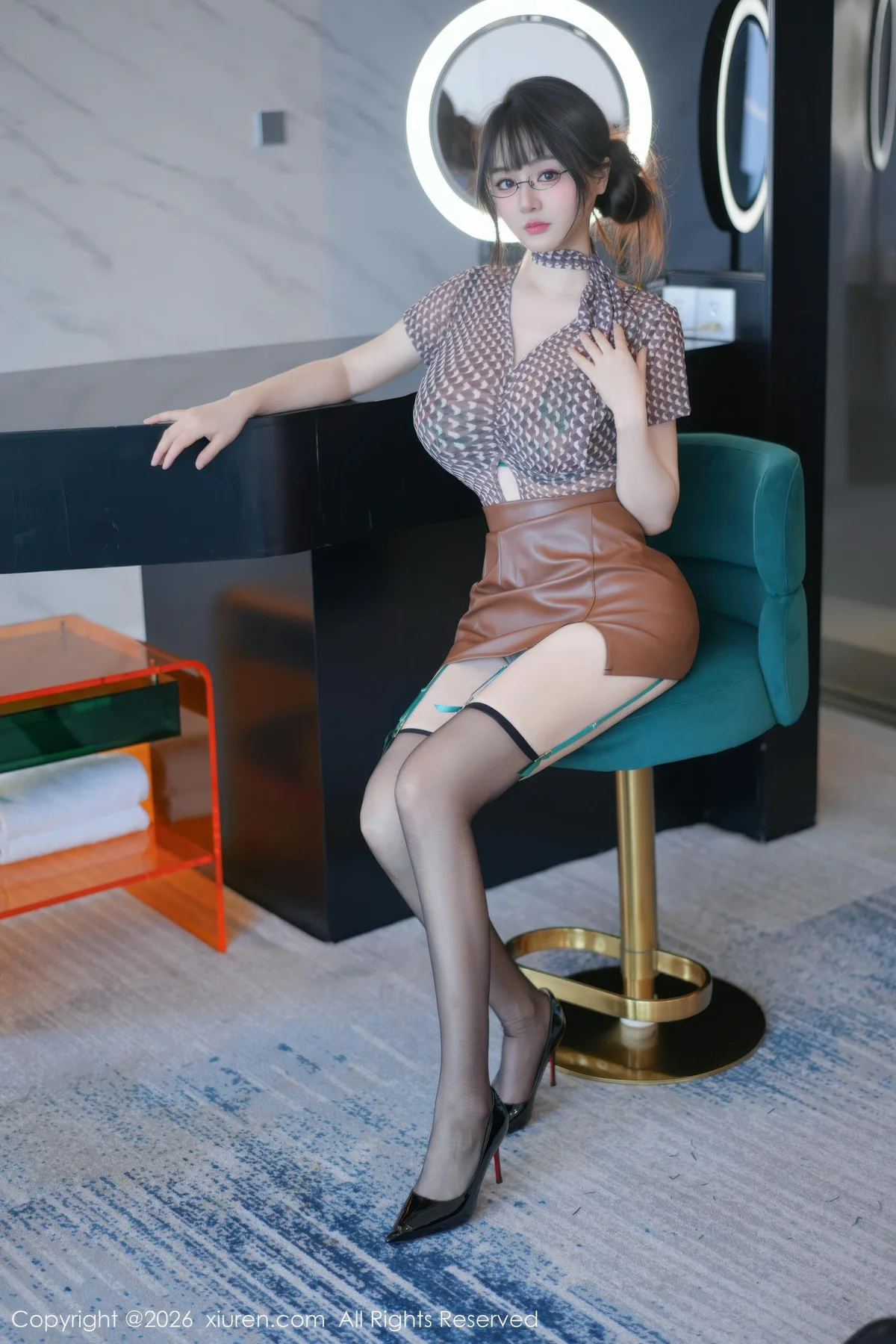 XiuRen 秀人 No.11268 沈南汐RuRu 性感棕色皮短裙 - 2