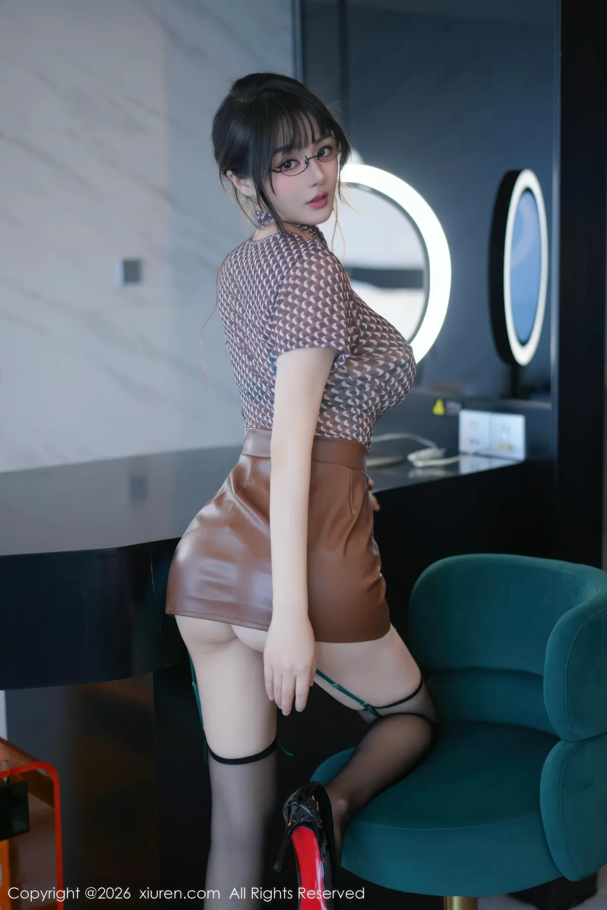 XiuRen 秀人 No.11268 沈南汐RuRu 性感棕色皮短裙 - 3