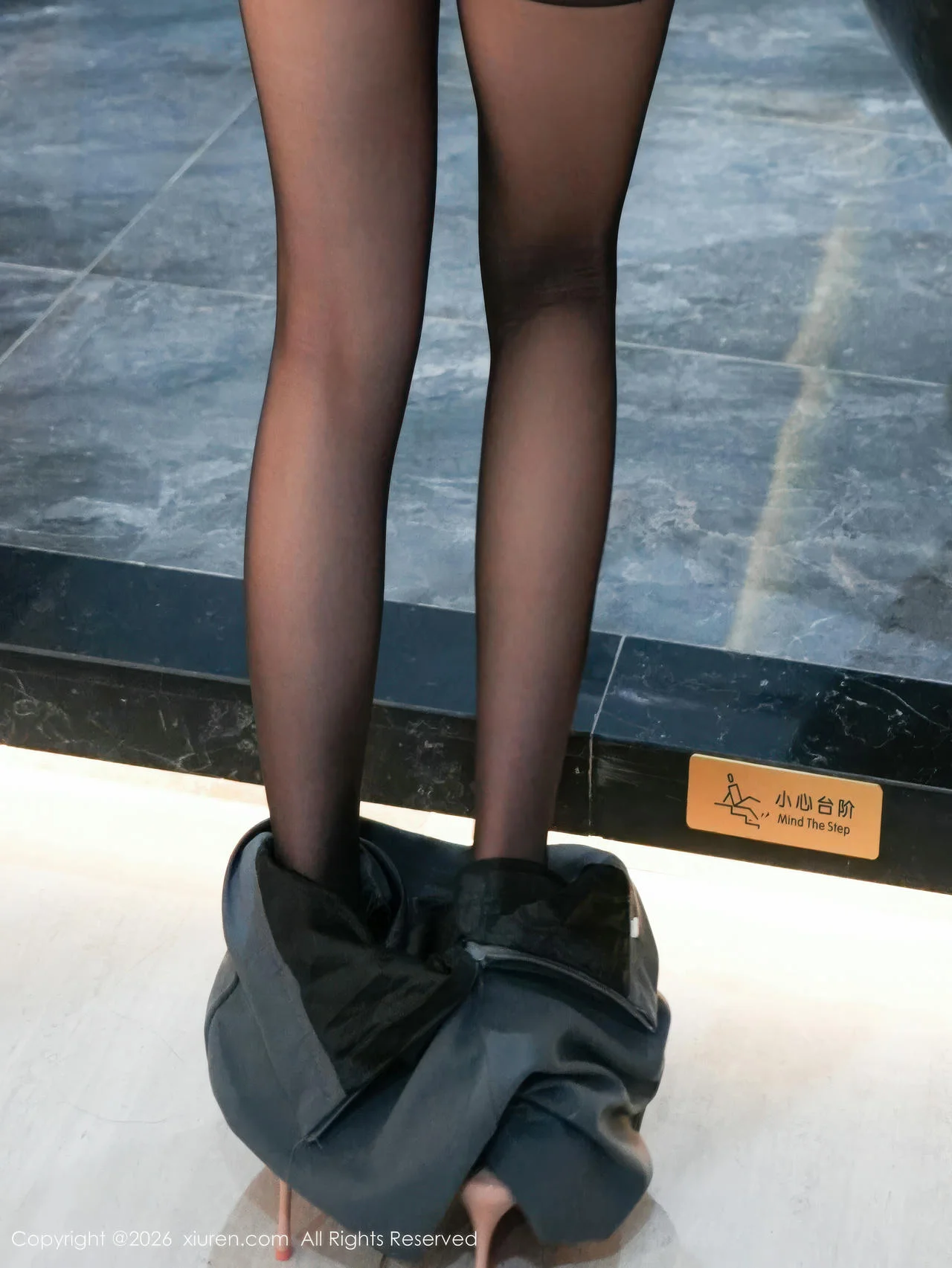 XiuRen 秀人 No.11277 小奶娇 灰色包臀裙 - 6