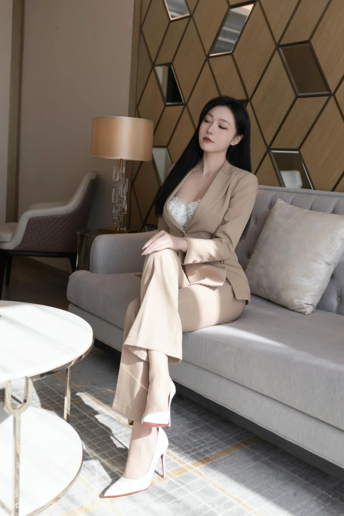 XiuRen 秀人 No.11282 安然anran 米色西服肉丝 - 2