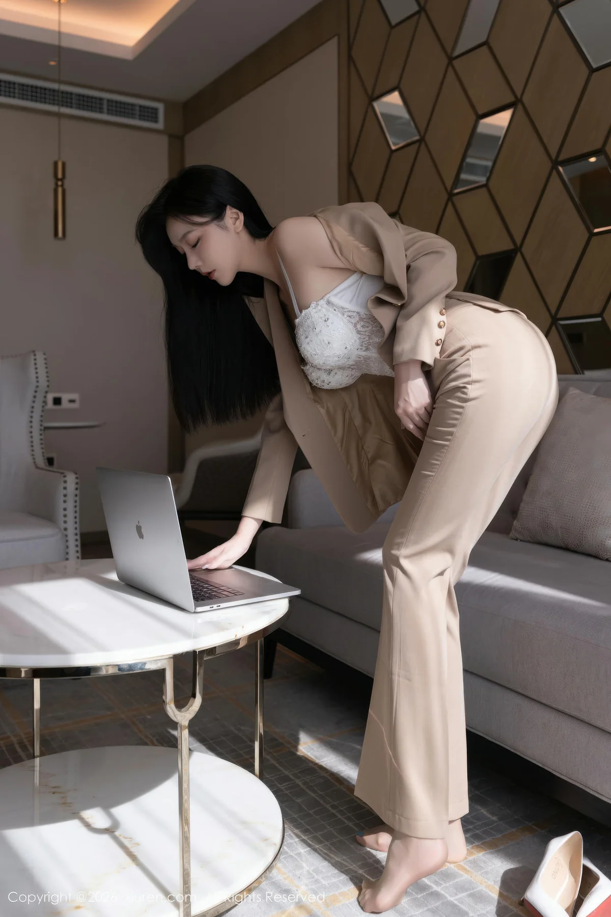 XiuRen 秀人 No.11282 安然anran 米色西服肉丝 - 9