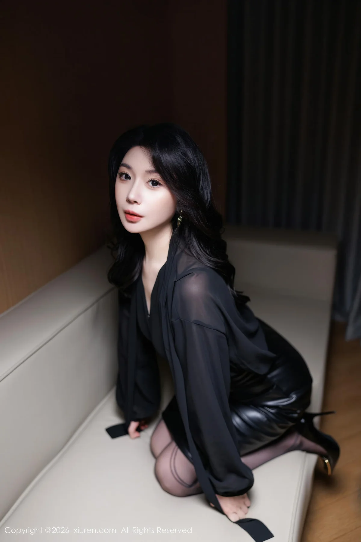 XiuRen 秀人 No.11291 心玥黑色皮裙黑丝高跟 - 1