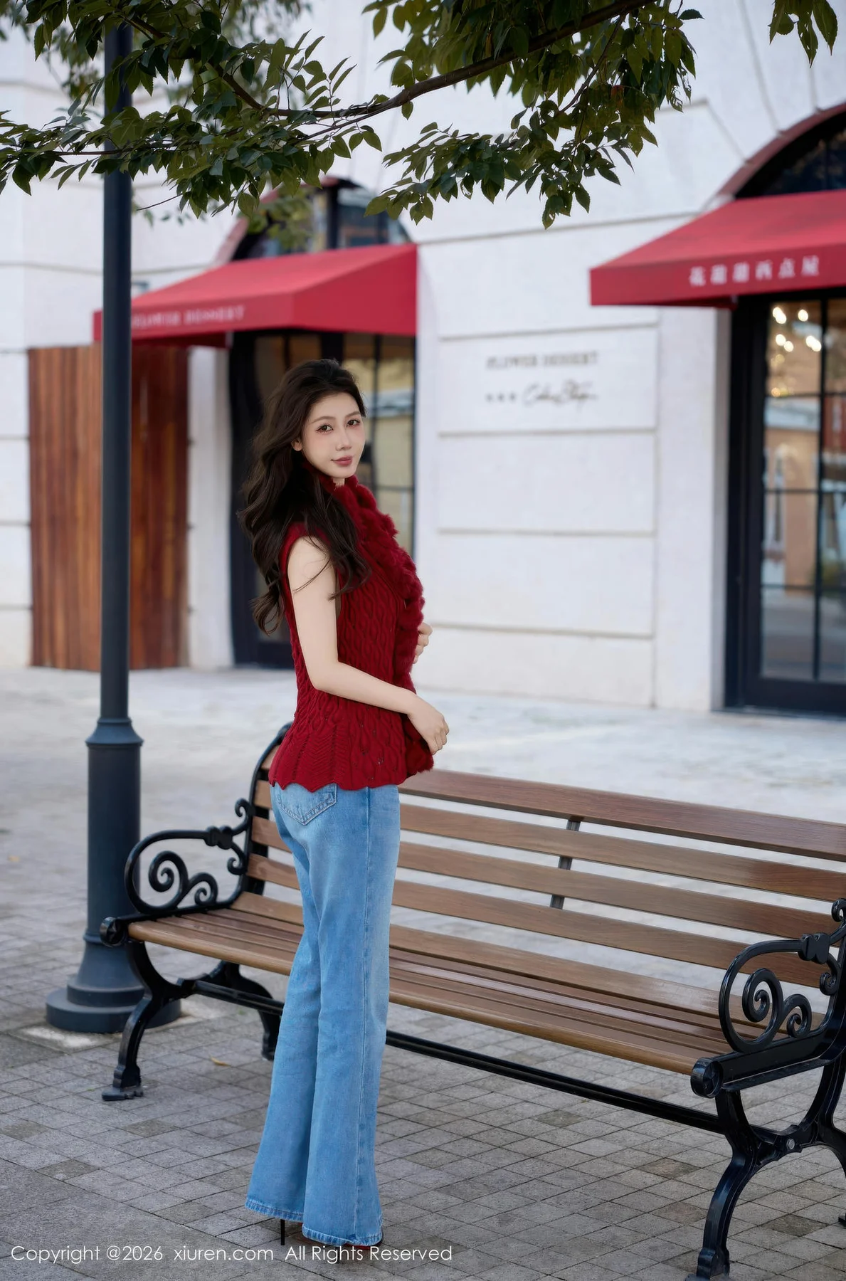 XiuRen 秀人 No.11293 尹甜甜爆乳街拍红色毛衣 - 8