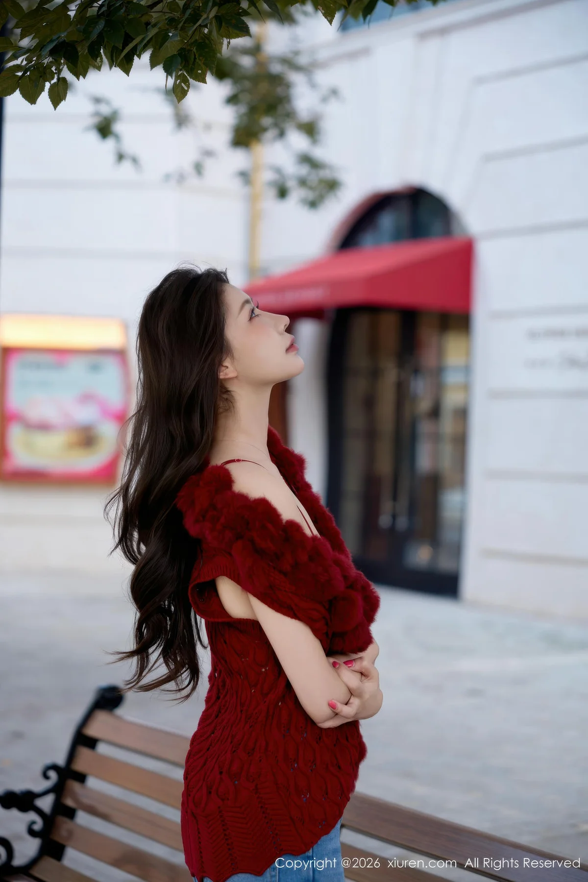 XiuRen 秀人 No.11293 尹甜甜爆乳街拍红色毛衣 - 10