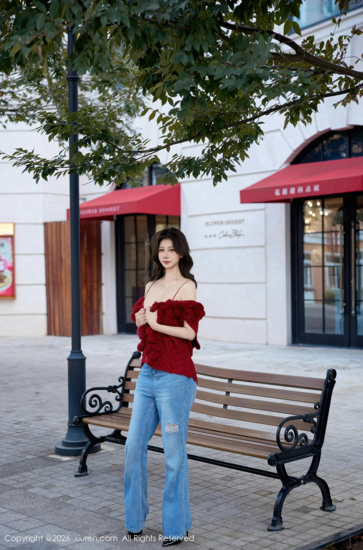 XiuRen 秀人 No.11293 尹甜甜爆乳街拍红色毛衣 - 3