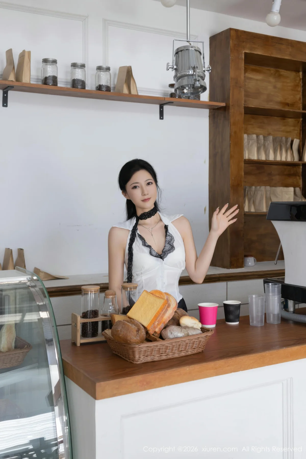 XiuRen 秀人 No.11304 鱼子酱Fish 咖啡馆性感美女 - 3