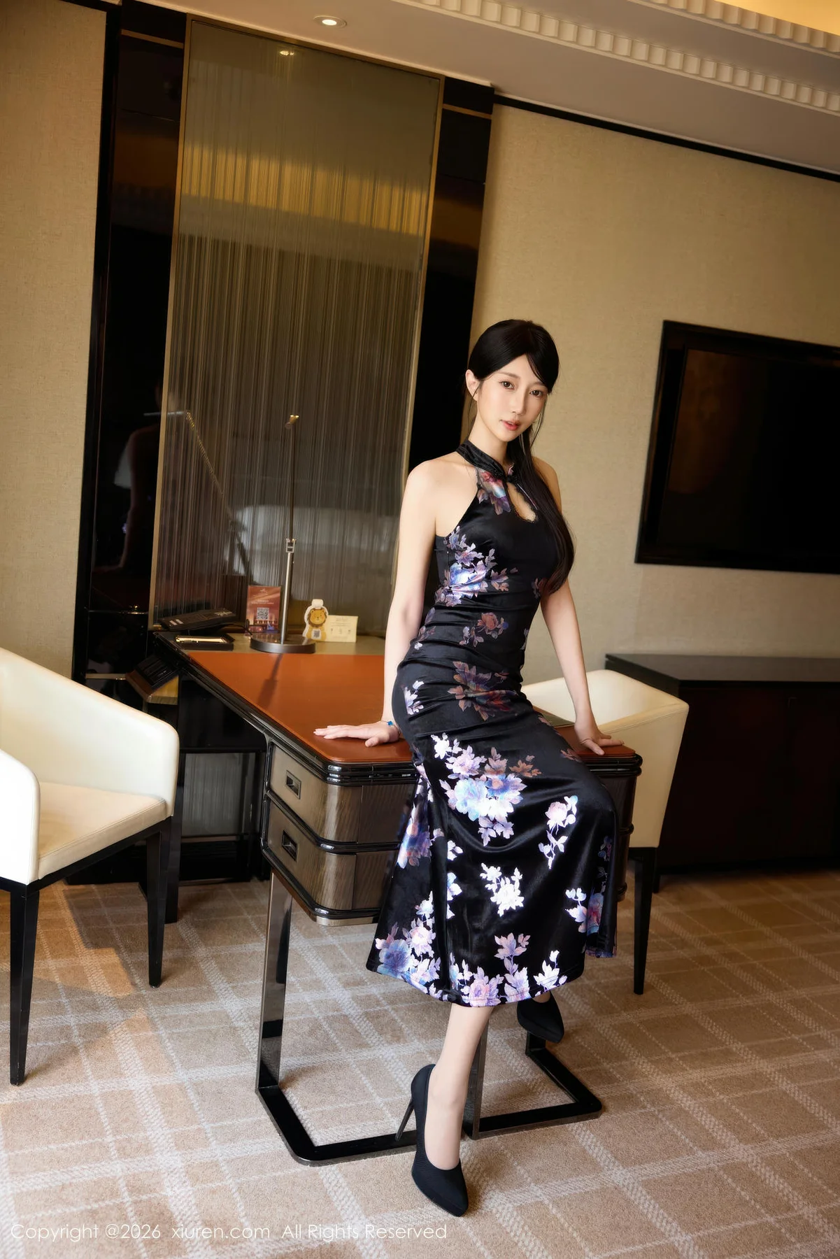 XiuRen 秀人 No.11308 玥儿玥er 旗袍美腿私房写真 - 1