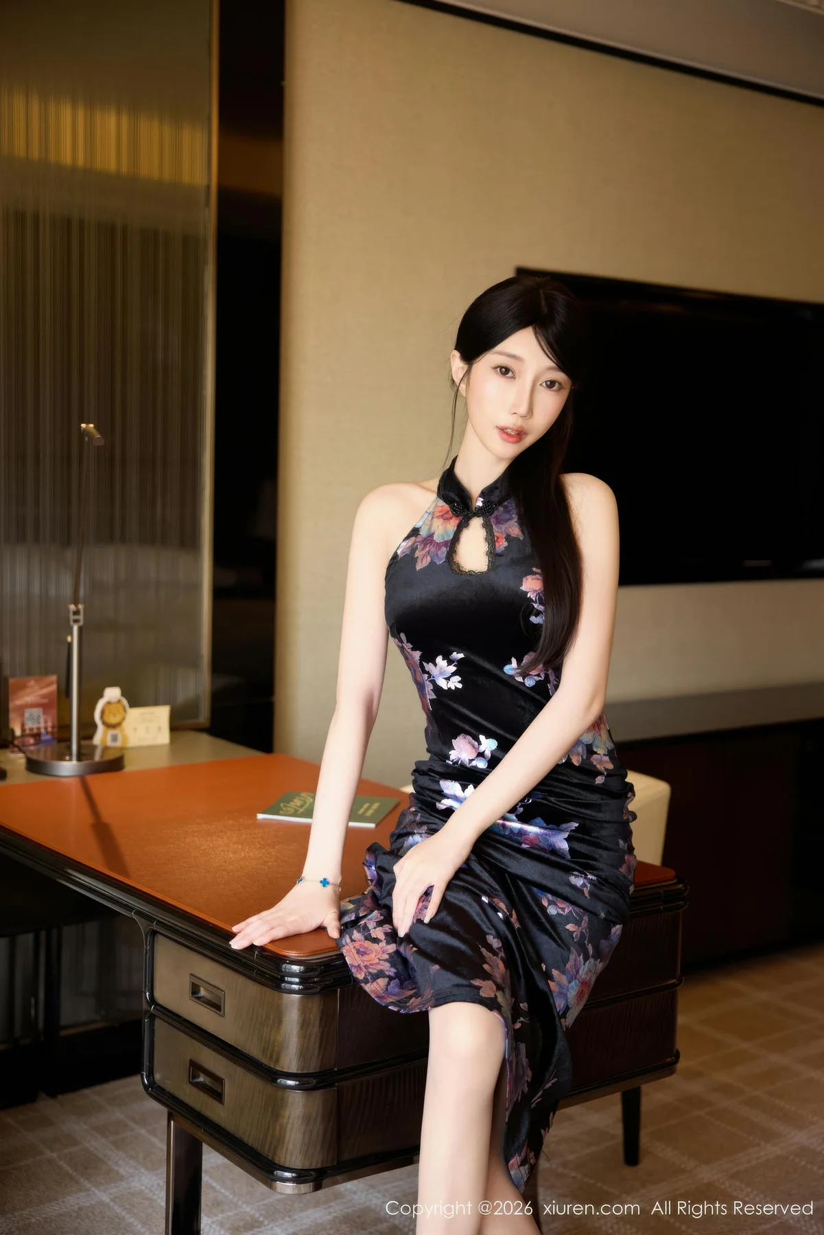 XiuRen 秀人 No.11308 玥儿玥er 旗袍美腿私房写真 - 3