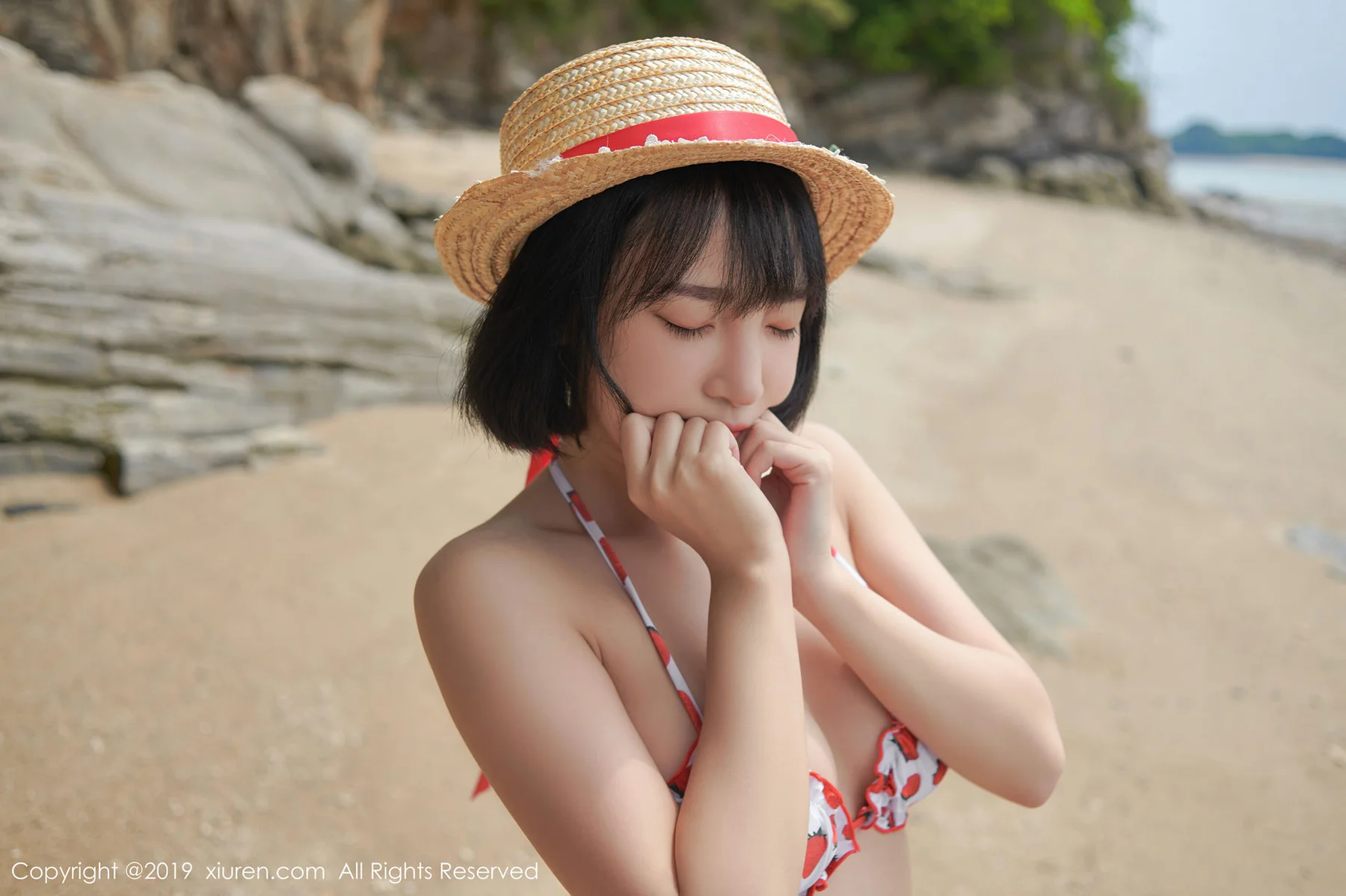 XiuRen 秀人 No.1611 模特卿卿 诱惑死库水韩国旅拍第二套写真 - 8