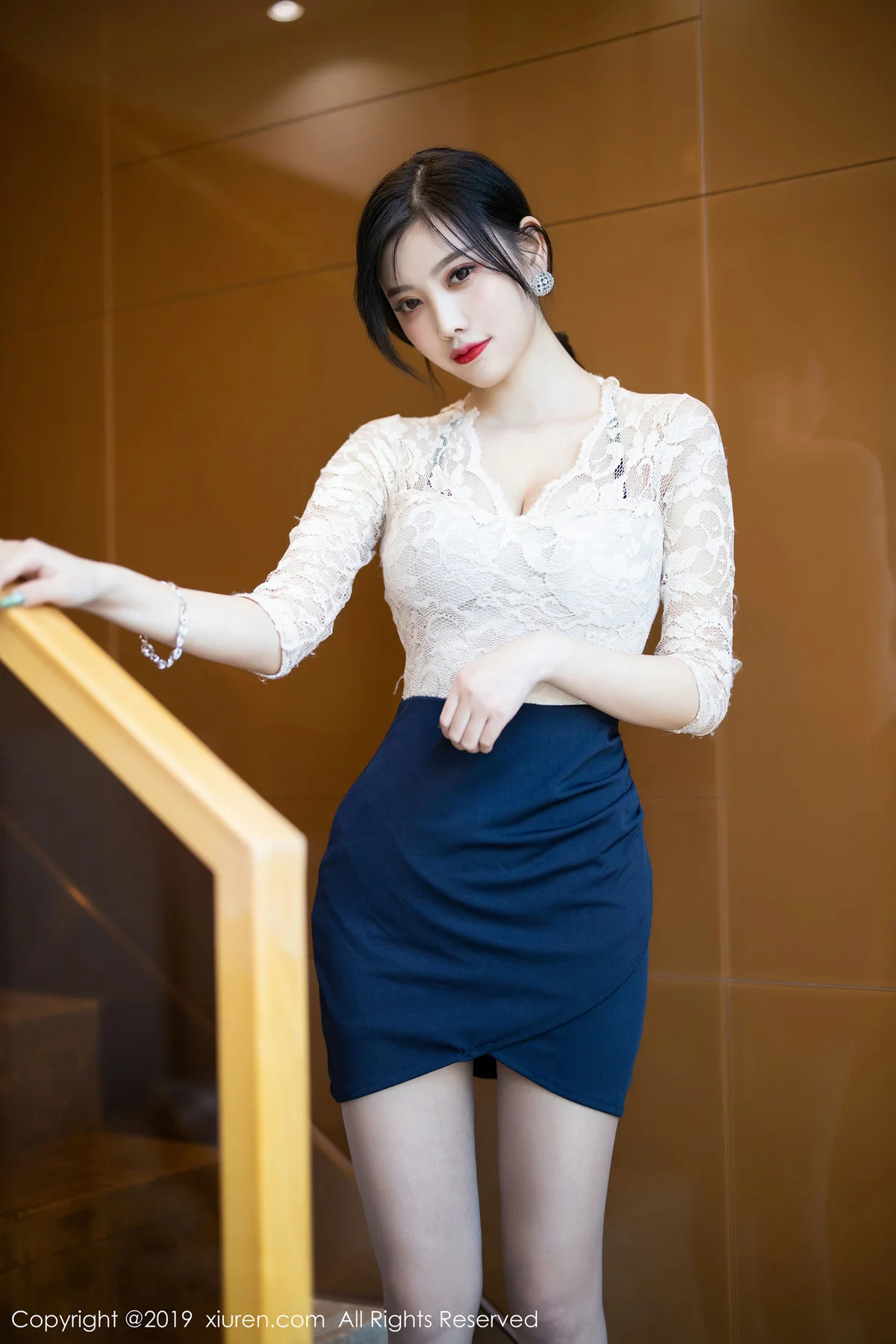 XiuRen 秀人 No.1717 杨晨晨71P吊裙内衣蕾丝美腿 - 6