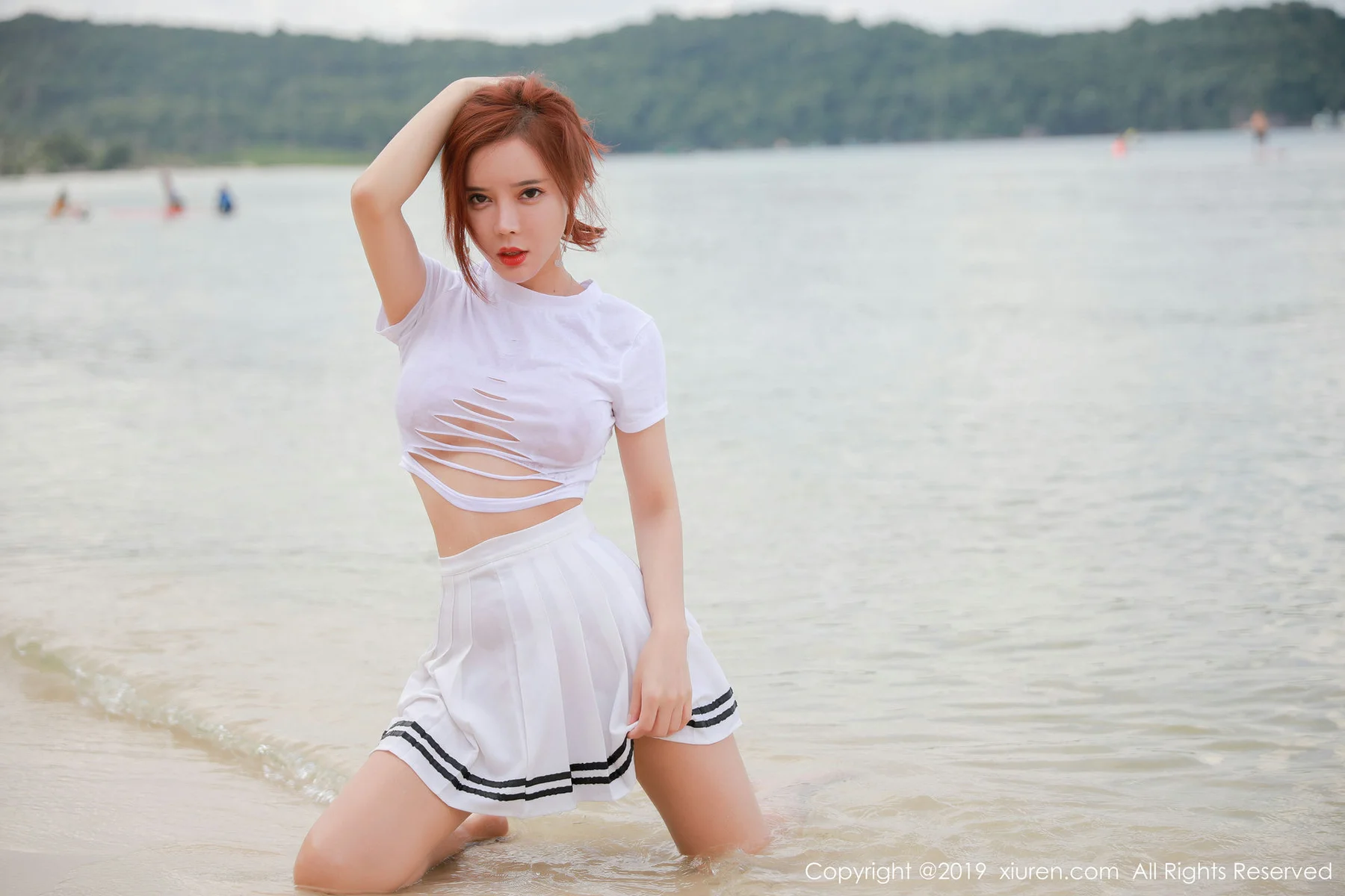 XiuRen 秀人 No.1728 诱惑无内丝袜 艾小青越南旅拍第二套 - 9