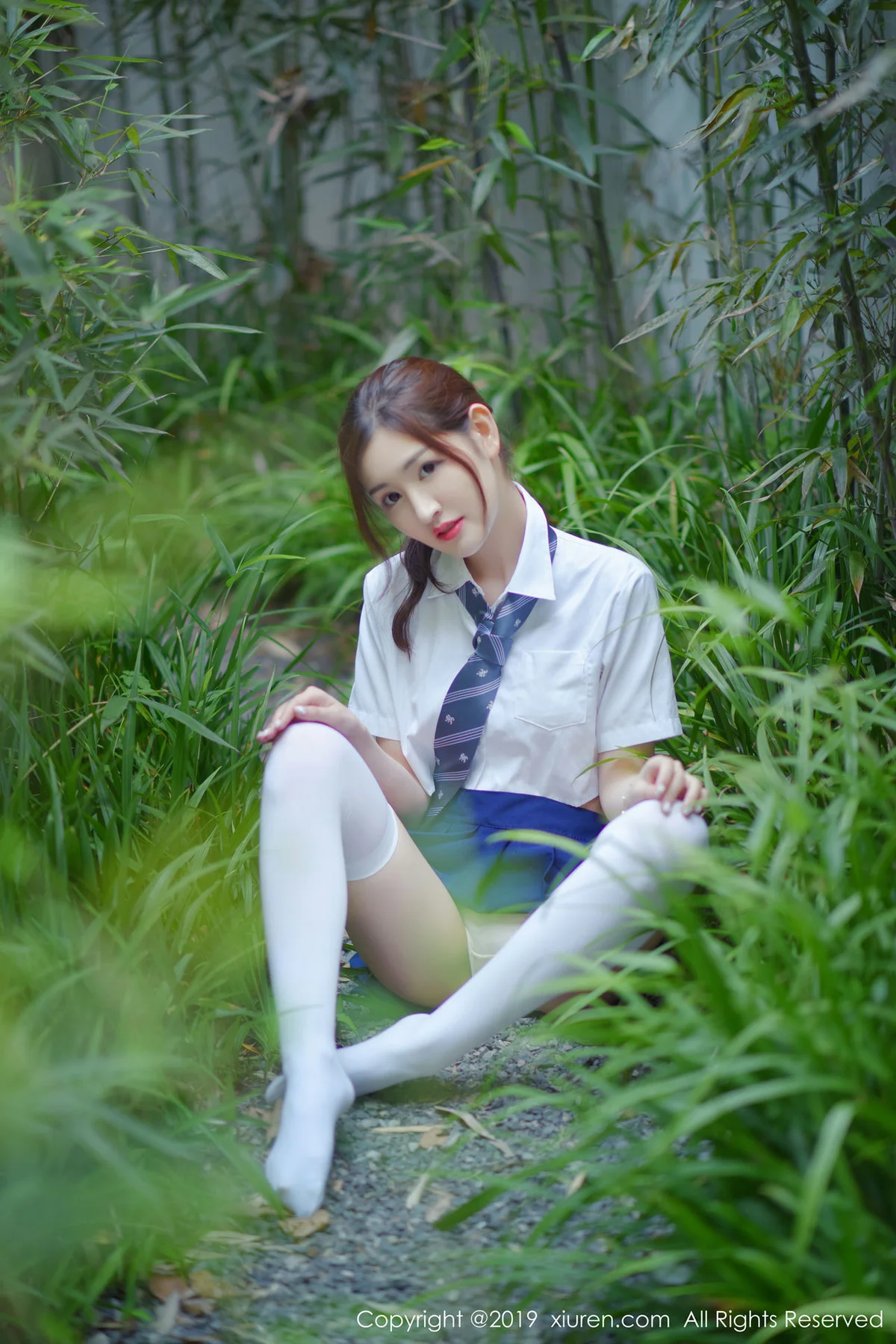 XiuRen 秀人 No.1733 野外森林 沈梦瑶外拍写真 - 3