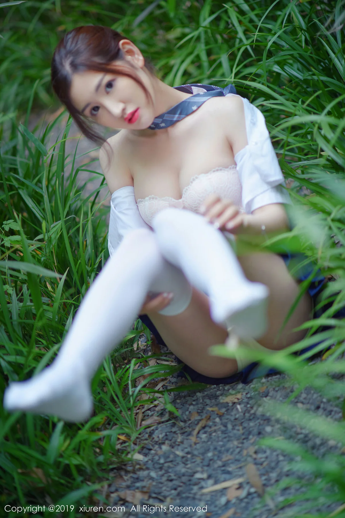 XiuRen 秀人 No.1733 野外森林 沈梦瑶外拍写真 - 5