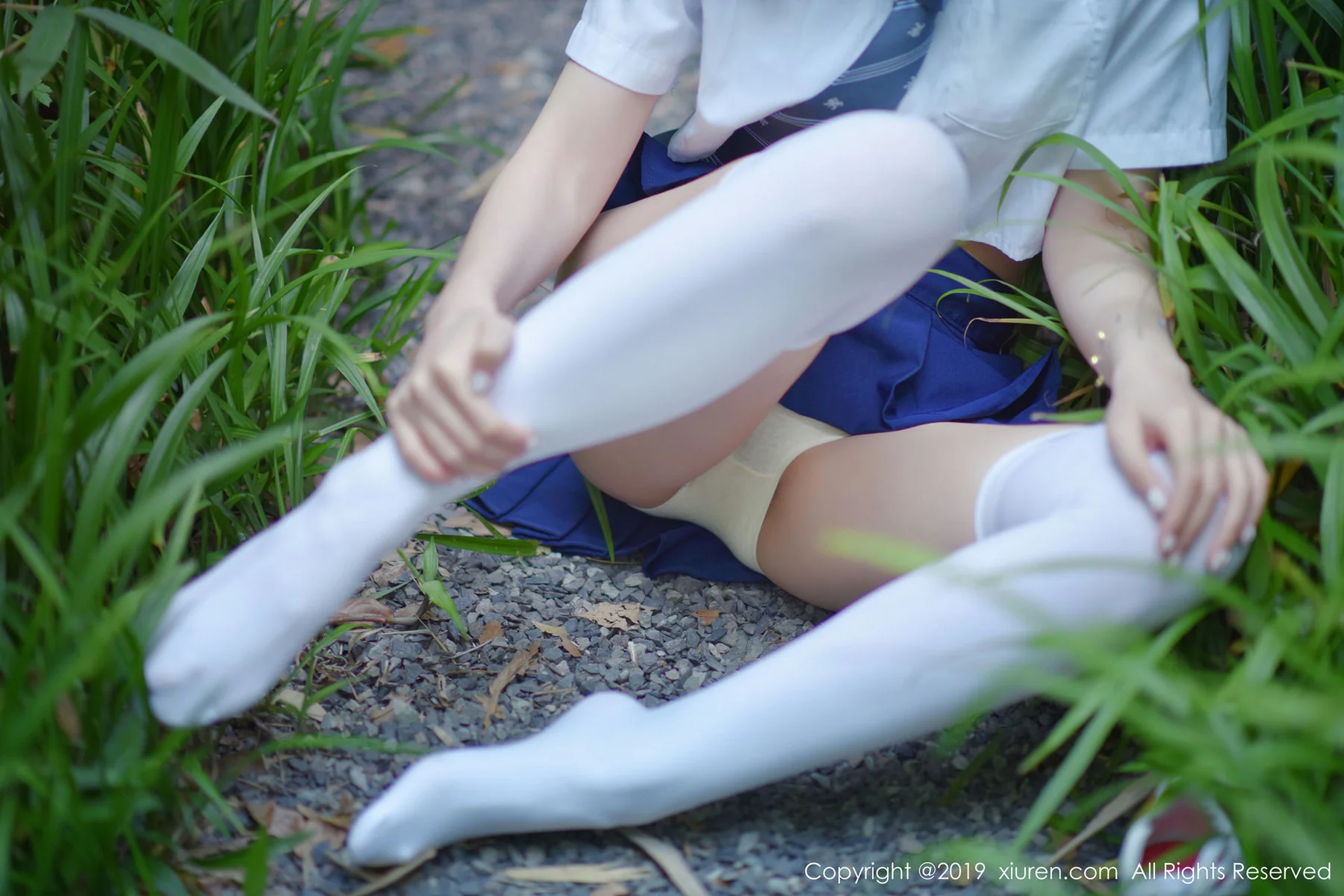 XiuRen 秀人 No.1733 野外森林 沈梦瑶外拍写真 - 2