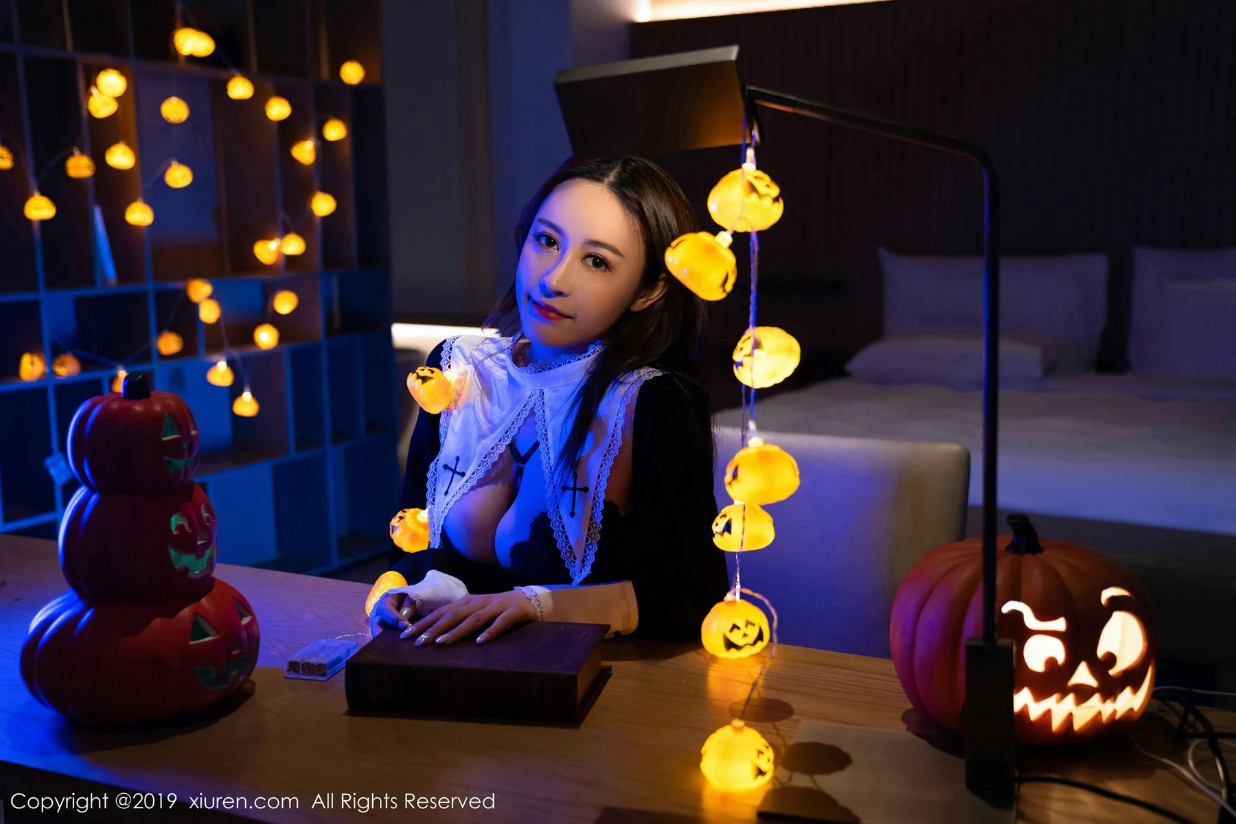 XiuRen 秀人 No.1802 新人模特 周井空首套写真 - 1